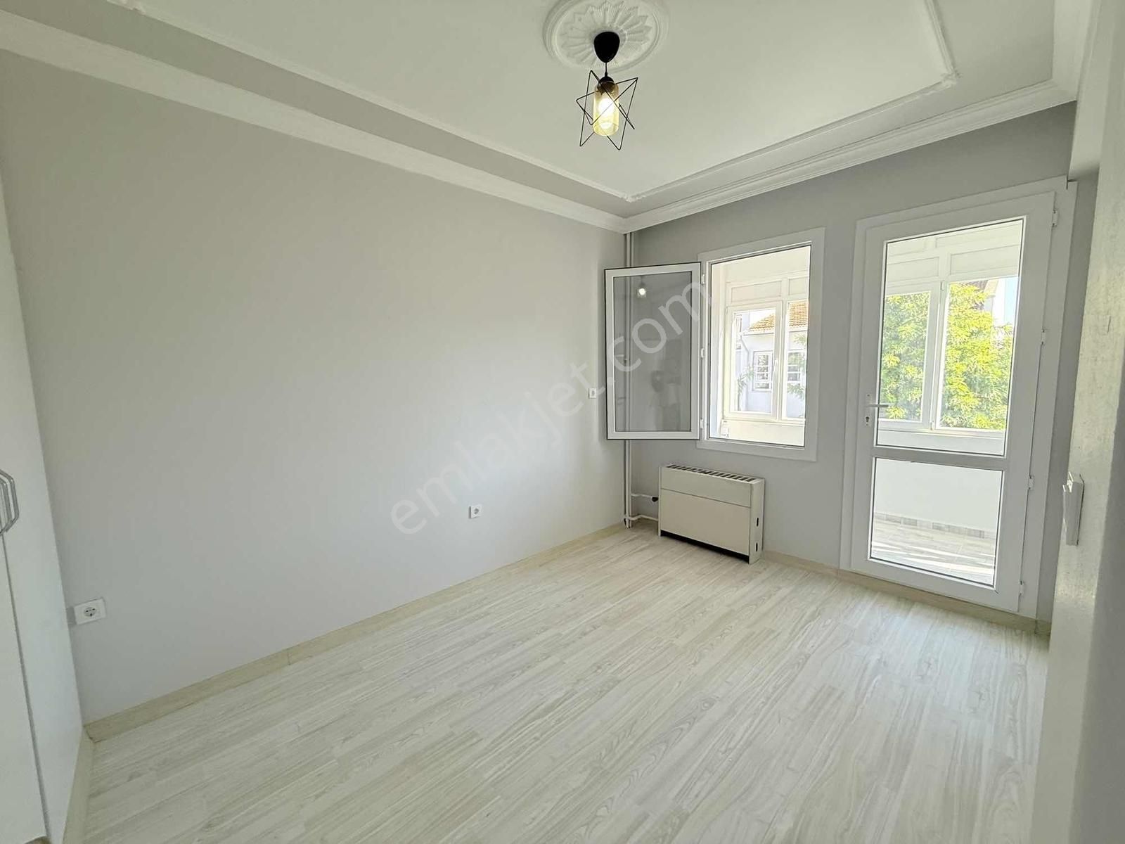 Bahçelievler Ümit Sitesi Otoparklı 3+1 135 M2 Lüx Arakat Daire - Görsel 9