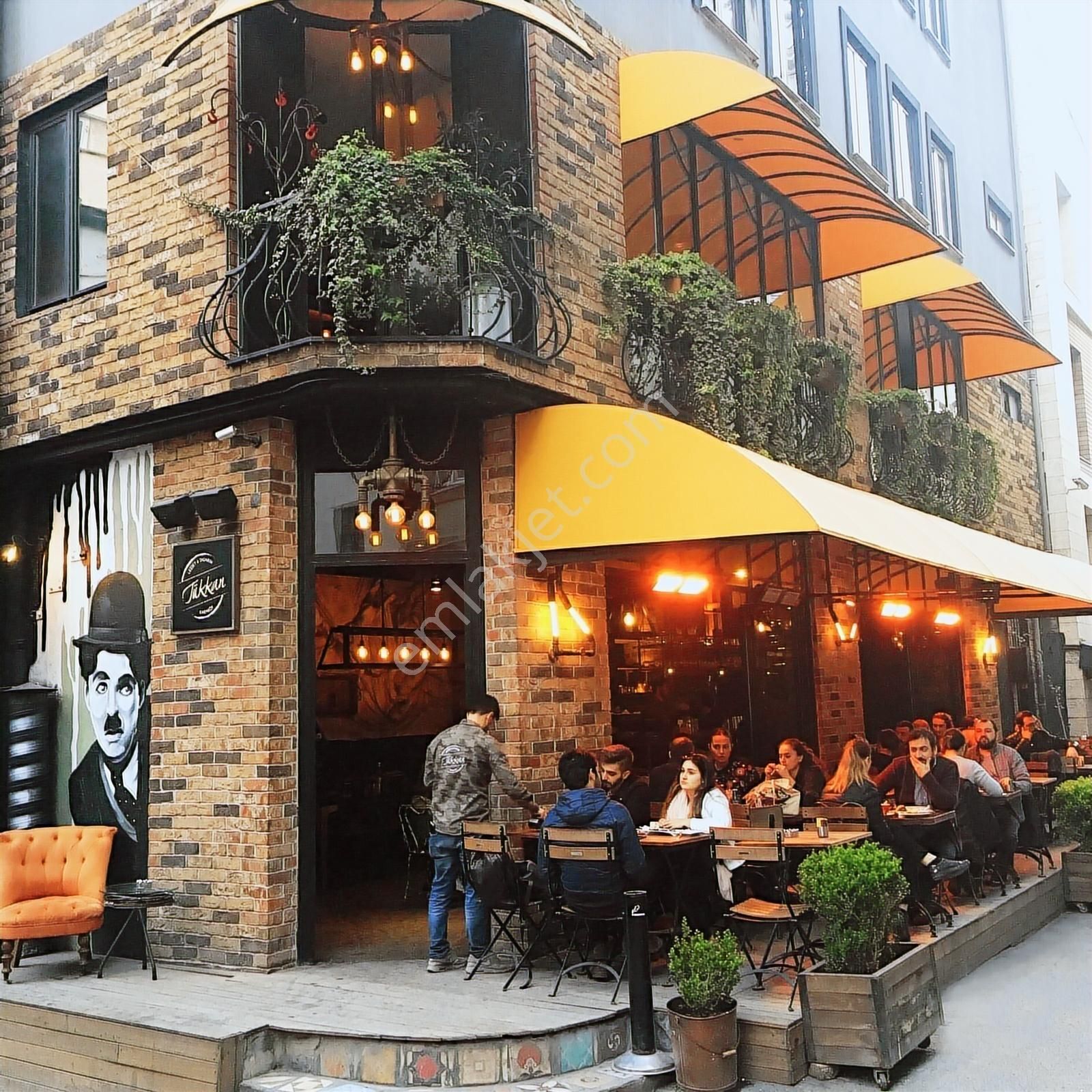 Karaköy Meydana 50 Metre Mesafede Satılık 5 Katlı Dükkan Bina - Görsel 4