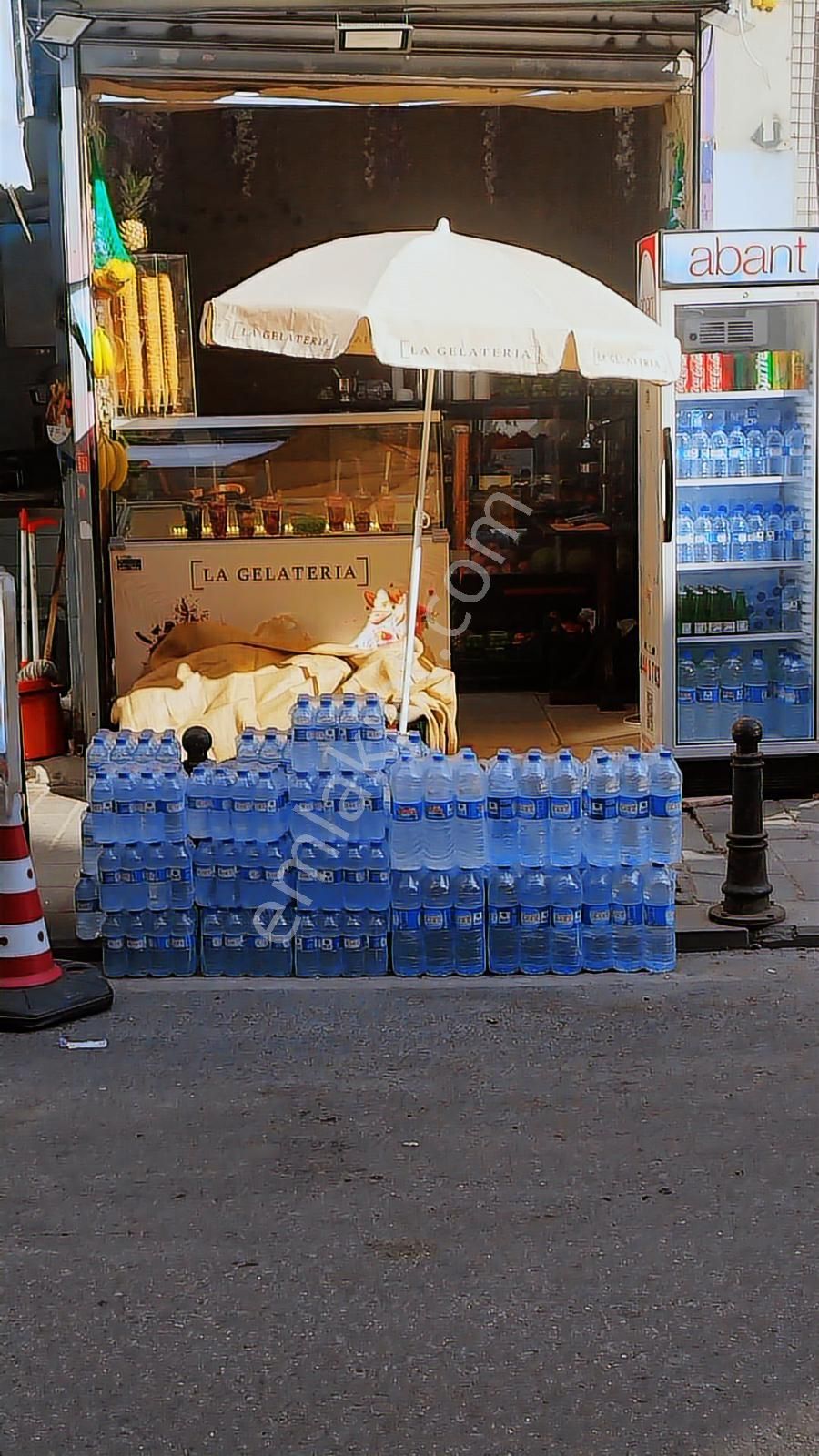 Acil! Karaköy İşlek Cadde Üzeri Uygun Fiyata Devren Kiralık Büfe - Görsel 22