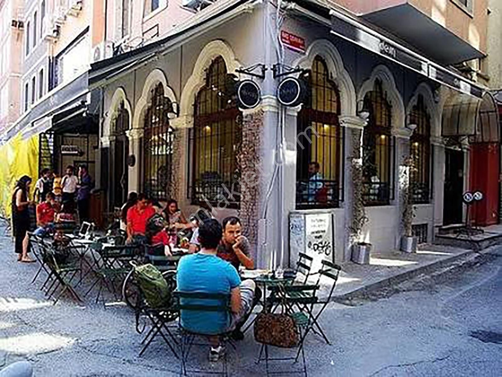 Karaköy Galataporta Komşu Devren Cafe Restoran (optimum)
