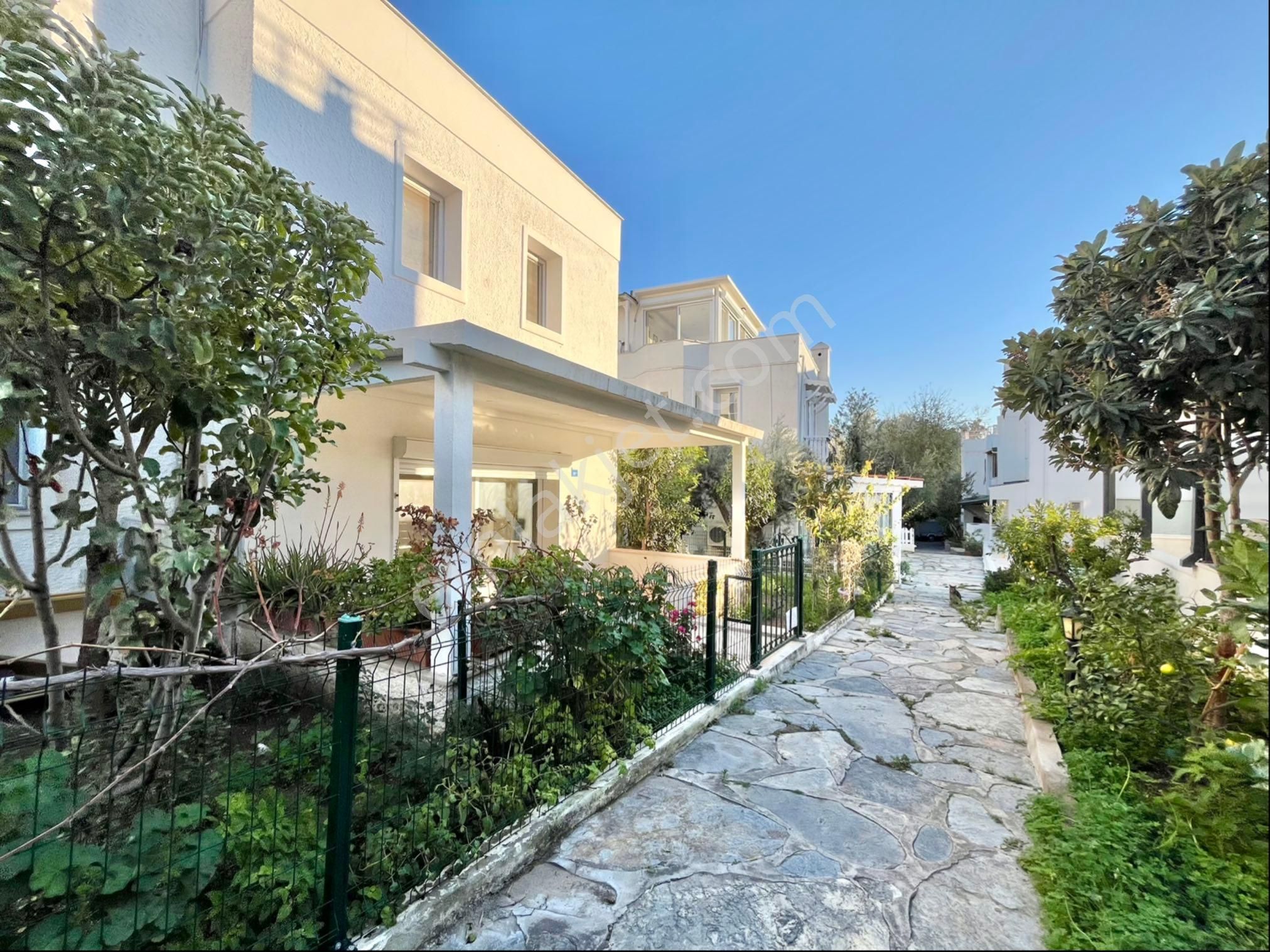 Bodrum Marina’da Denize 300mt Mesafede Tripleks Villa - Görsel 2