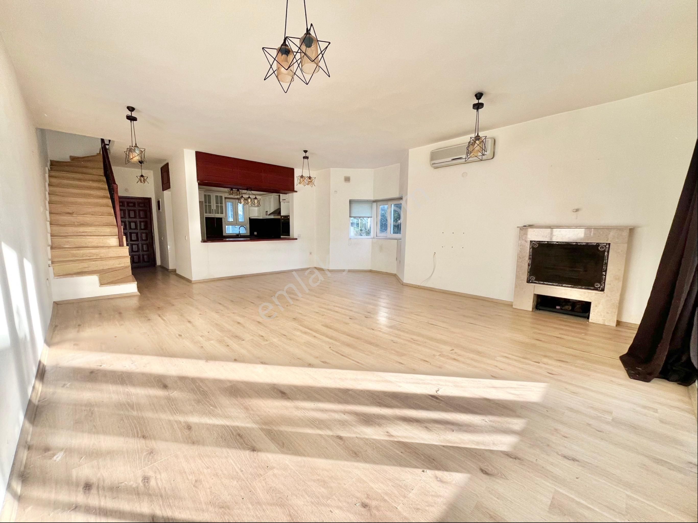 Bodrum Marina’da Denize 300mt Mesafede Tripleks Villa - Görsel 11