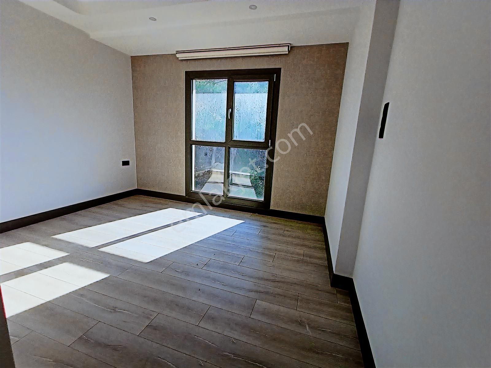 Kuşadası Merkezine Yakın Havuzlu Güvenlikli Sitede 3+1 Daire - Görsel 18