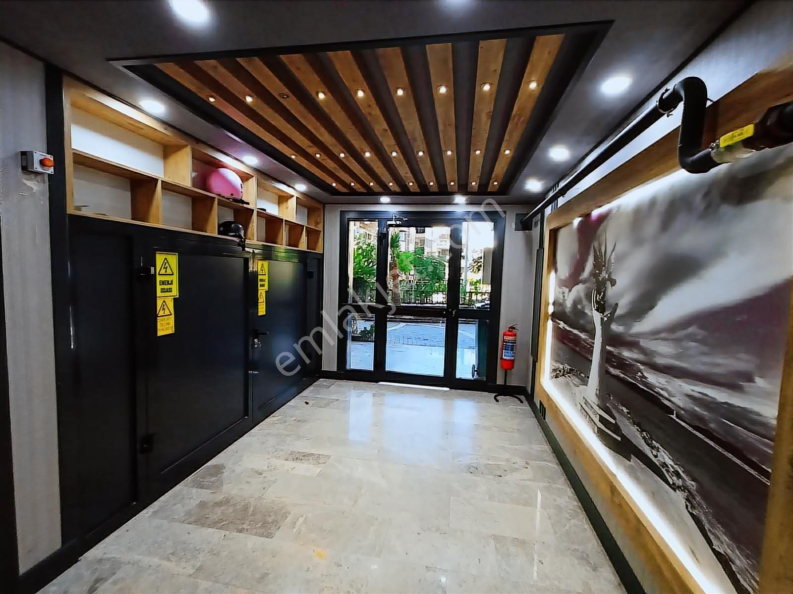 Kuşadası Merkezine Yakın Havuzlu Güvenlikli Sitede 3+1 Daire - Görsel 21