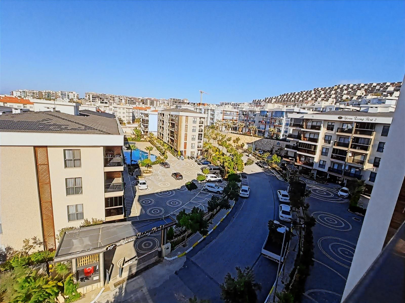 Kuşadası Merkezine Yakın Havuzlu Güvenlikli Sitede 3+1 Daire - Görsel 7