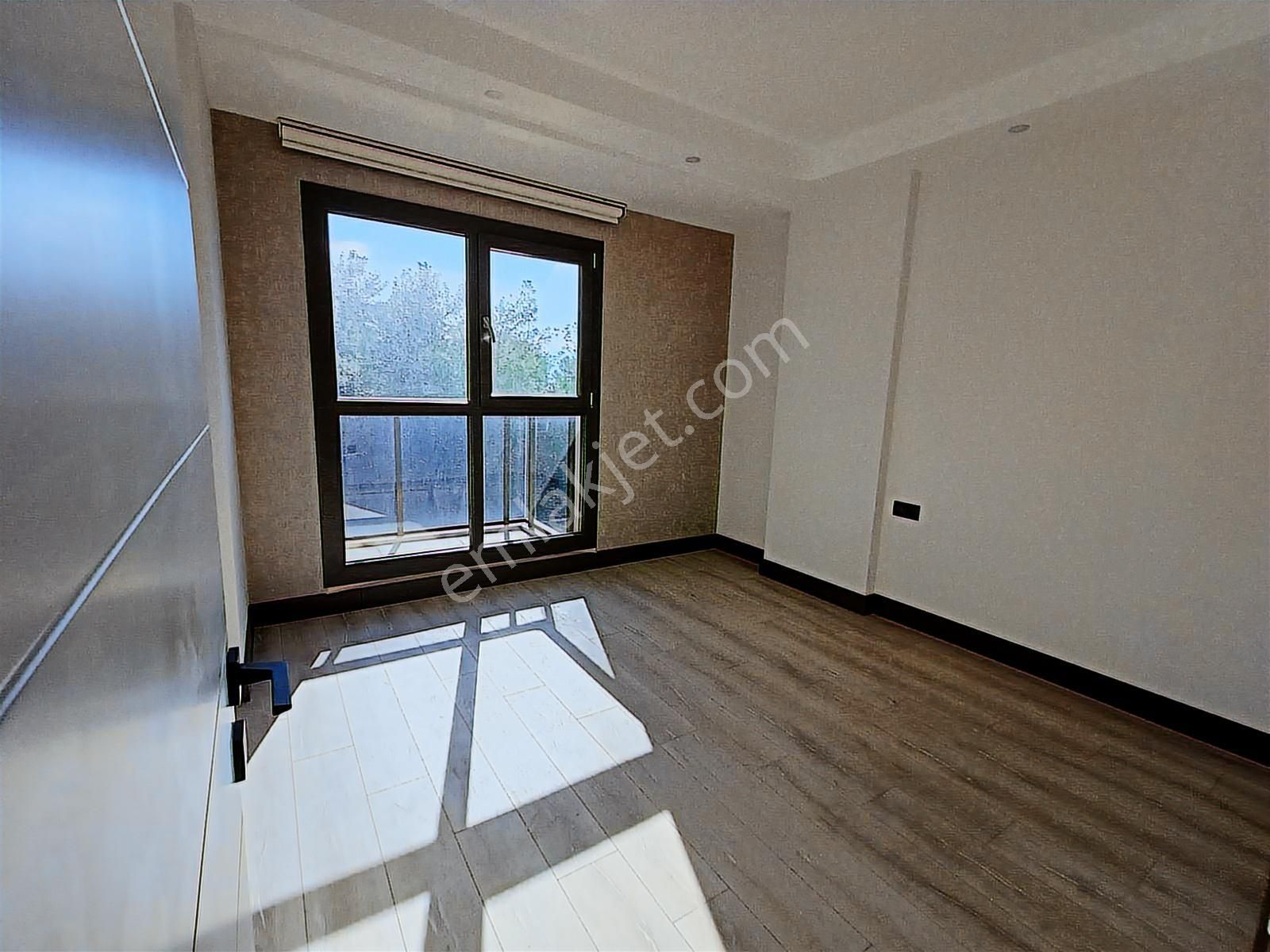 Kuşadası Merkezine Yakın Havuzlu Güvenlikli Sitede 3+1 Daire - Görsel 12