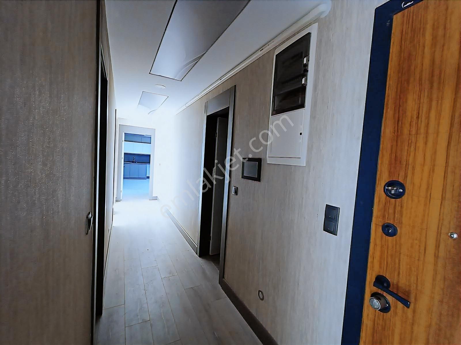 Kuşadası Merkezine Yakın Havuzlu Güvenlikli Sitede 3+1 Daire - Görsel 25