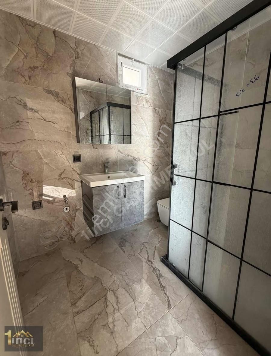 Tramway Dibi Havuzlu Site İçi Giriş 1+1 İskanlı Çift Balkonlu - Görsel 3