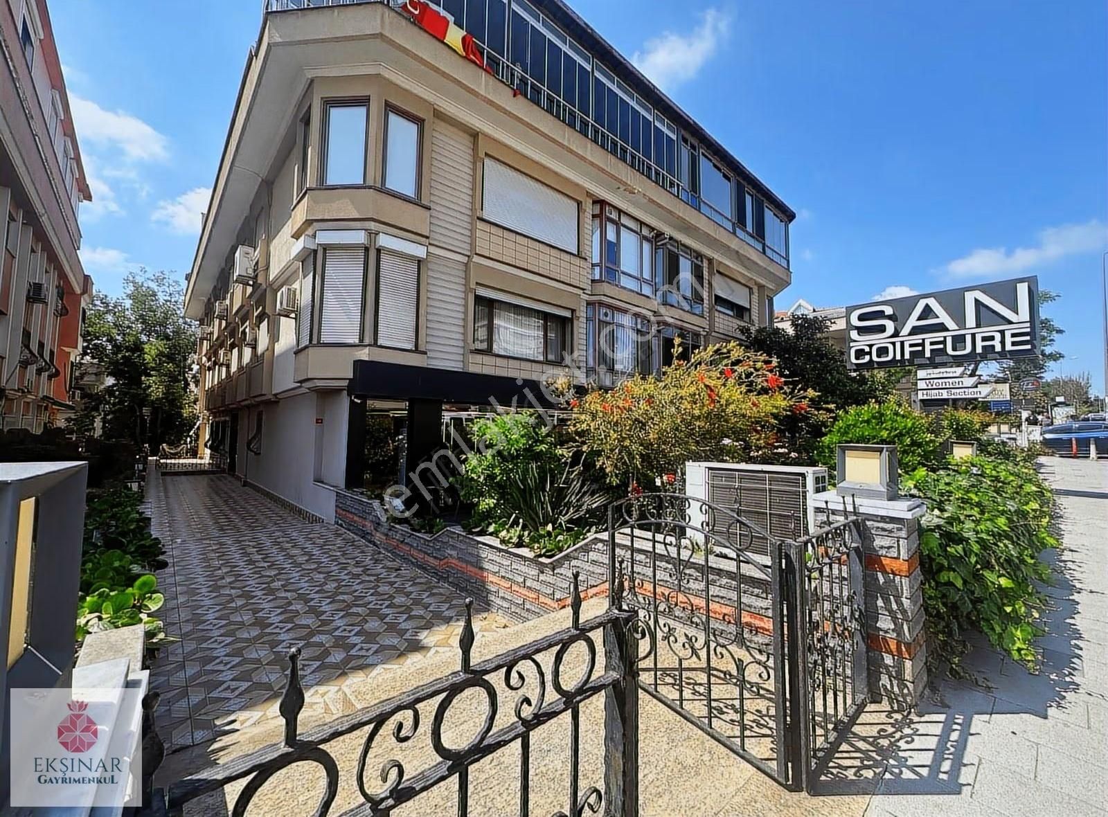 Ekşinar Gayrimenkul'den Merkezi Konumda Satılık 3+1 Arakat