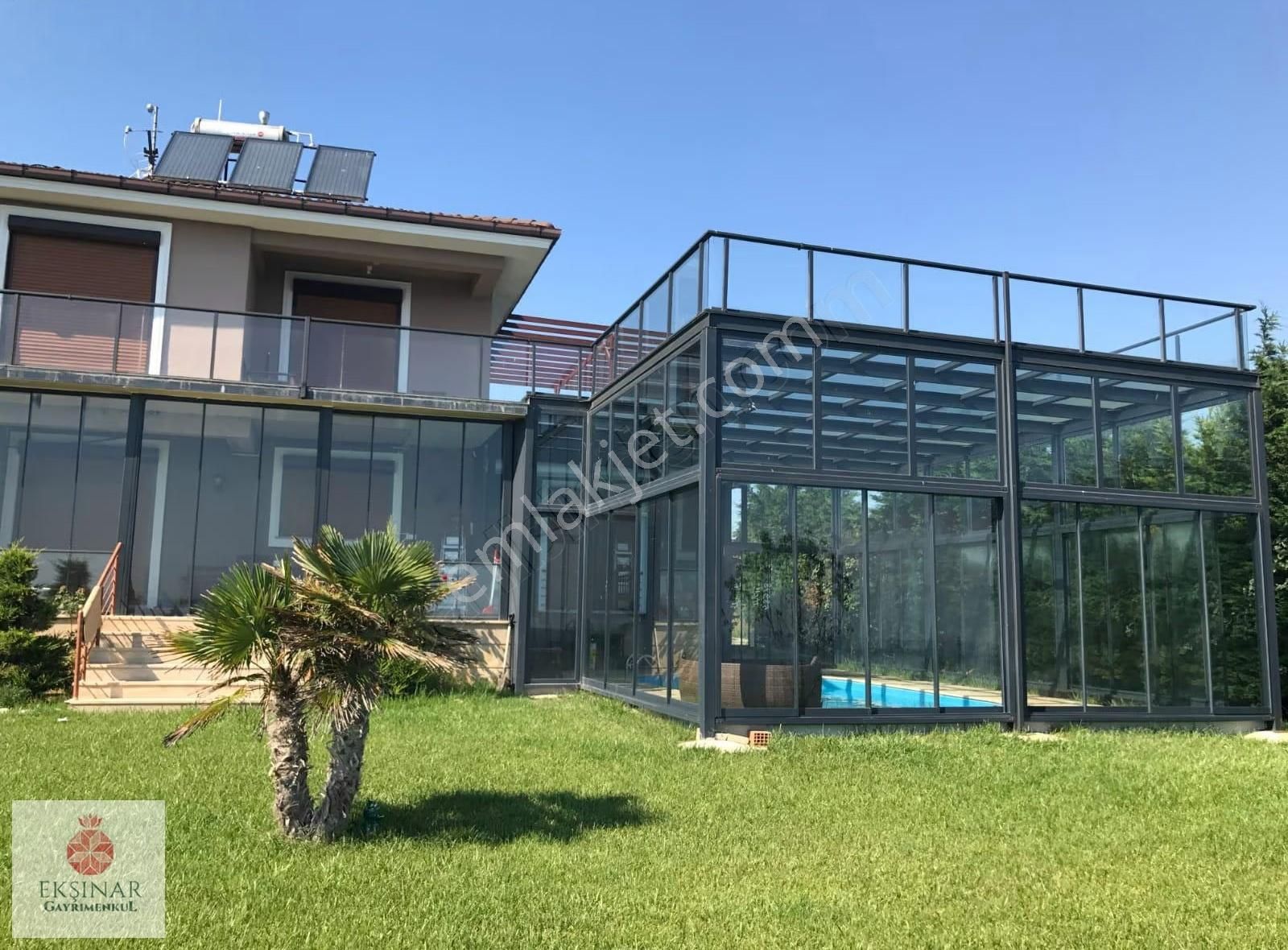 Silivri'de Denize Sıfır Havuzlu Satılık 7+2 Lüx Eşyalı Villa