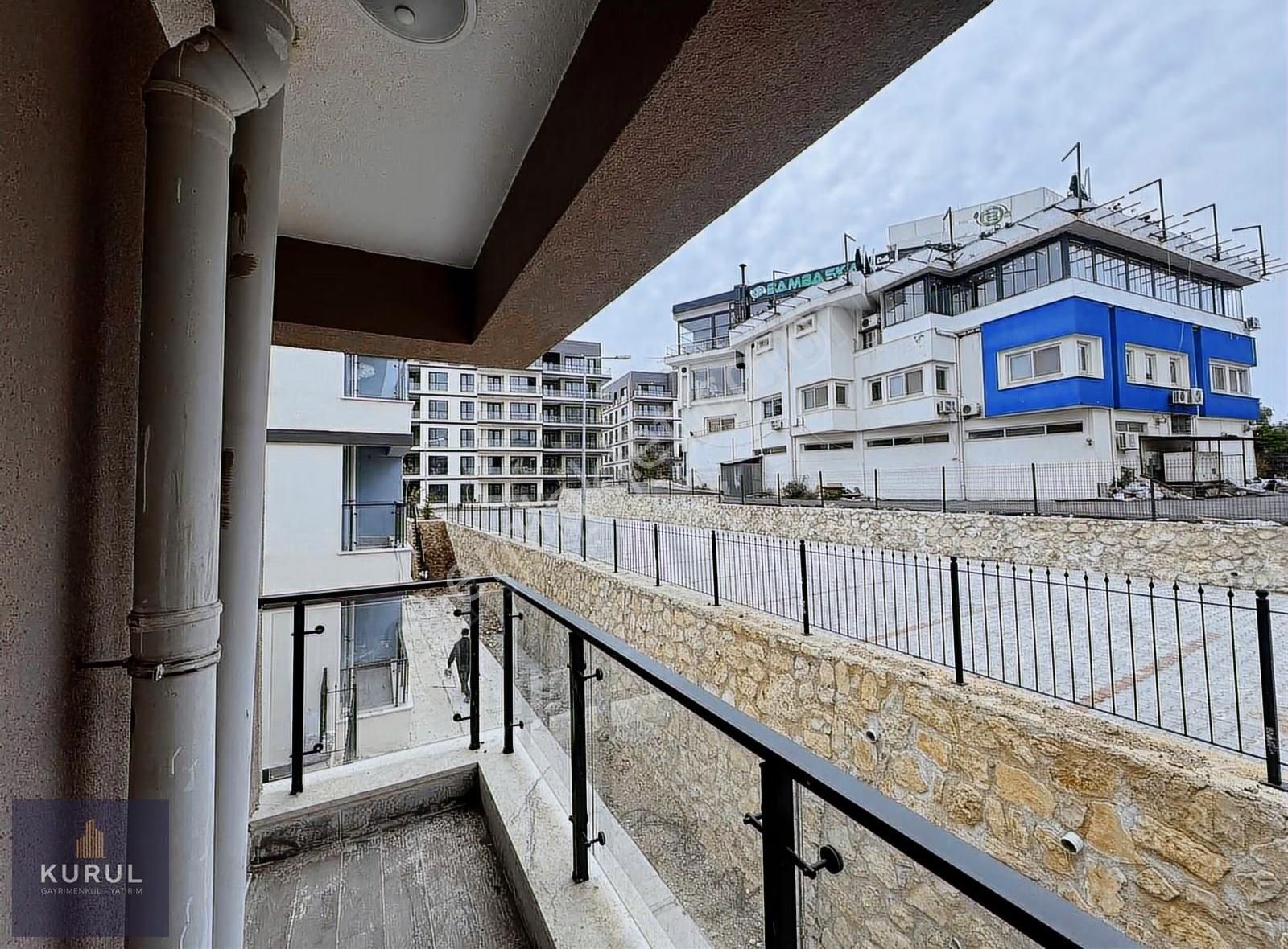 Kurul Gayrimenkul'den Göl Manzaralı 4+1 Satılık Daire - Görsel 3