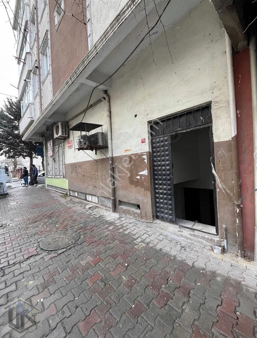 Uğur Gayrimenkul'den Merkezi Konum Yatırıma Uygun Satılık Dükkan - Görsel 6