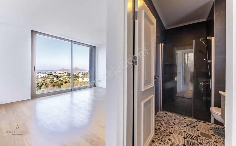 Yalıkavak Merkez'de Deniz Manzaralı Müstakil Havuzlu Villa - Görsel 2