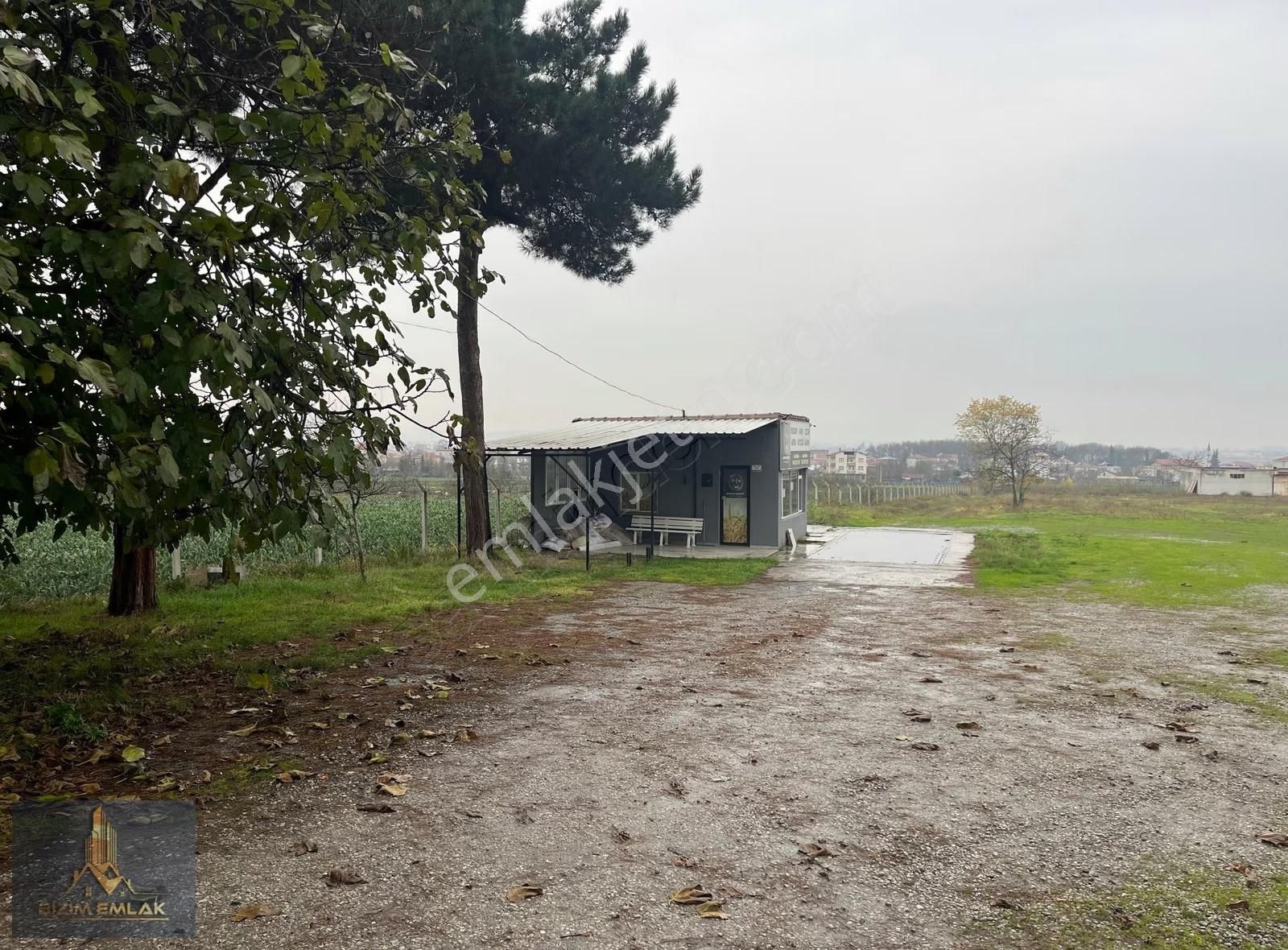 Temel Emlkaktan İmar Sınırına 50 Metre Mesafede Satılık Tarla