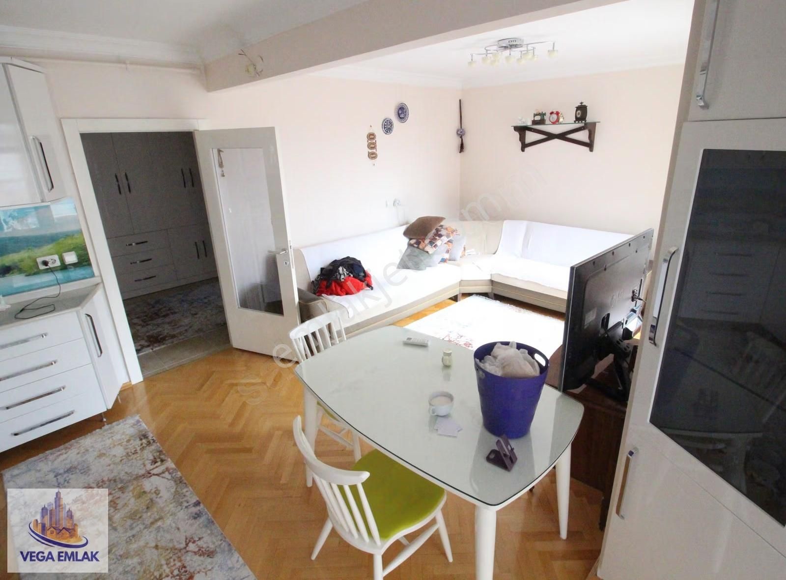 Vega Emlak'tan Full Yapılı Ankara Manzaralı Yıldız Göbekte Daire - Görsel 11