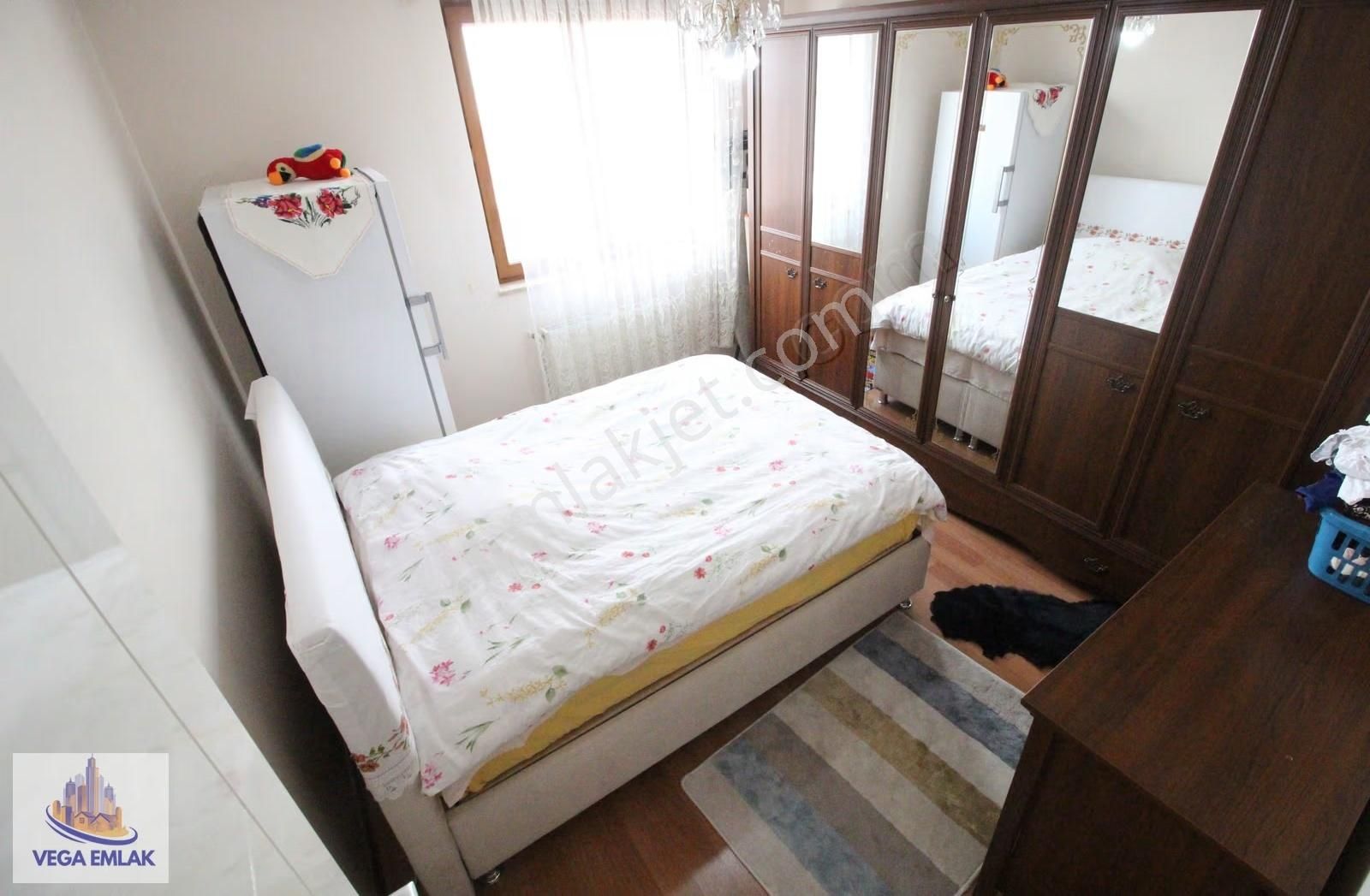 Vega Emlak'tan Full Yapılı Ankara Manzaralı Yıldız Göbekte Daire - Görsel 21