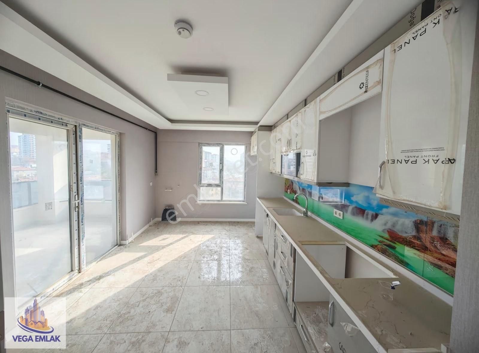 Vega Emlaktan Güneşevler Sınırı Yakını 3+1 Sıfır Site Dairesi - Görsel 16