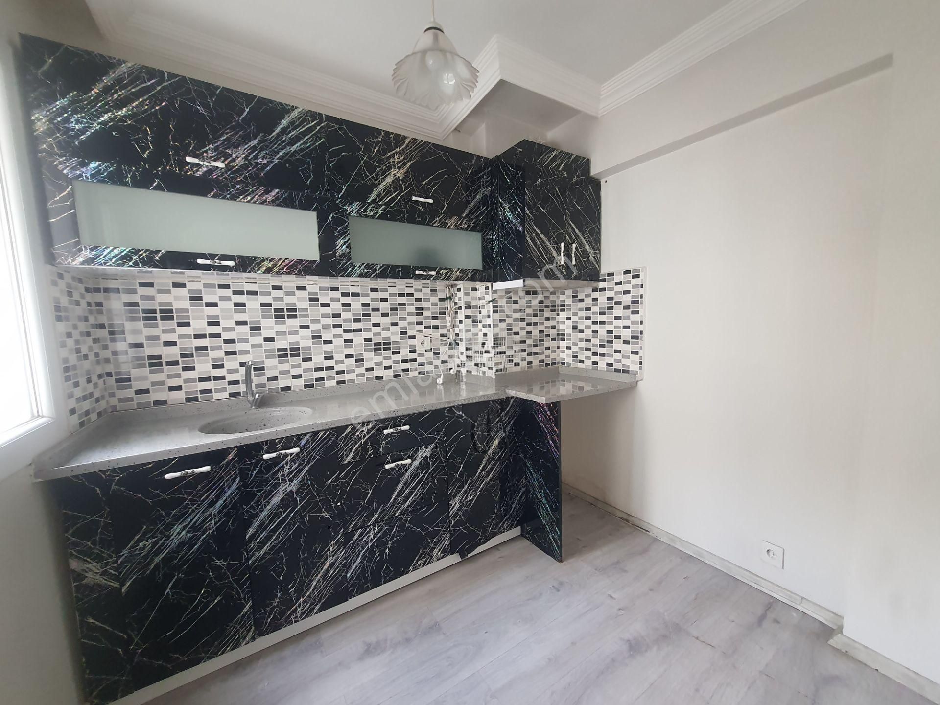 İzmir Alsancak Talatpaşa Bulvarı Merkezi Konumda 2+1 Kiralık - Görsel 8