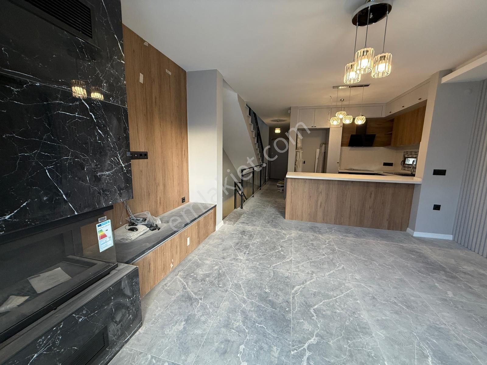 Kuşadası Karaovada Özel Havuzlu Hamam Saunalı 5+1 - Görsel 4