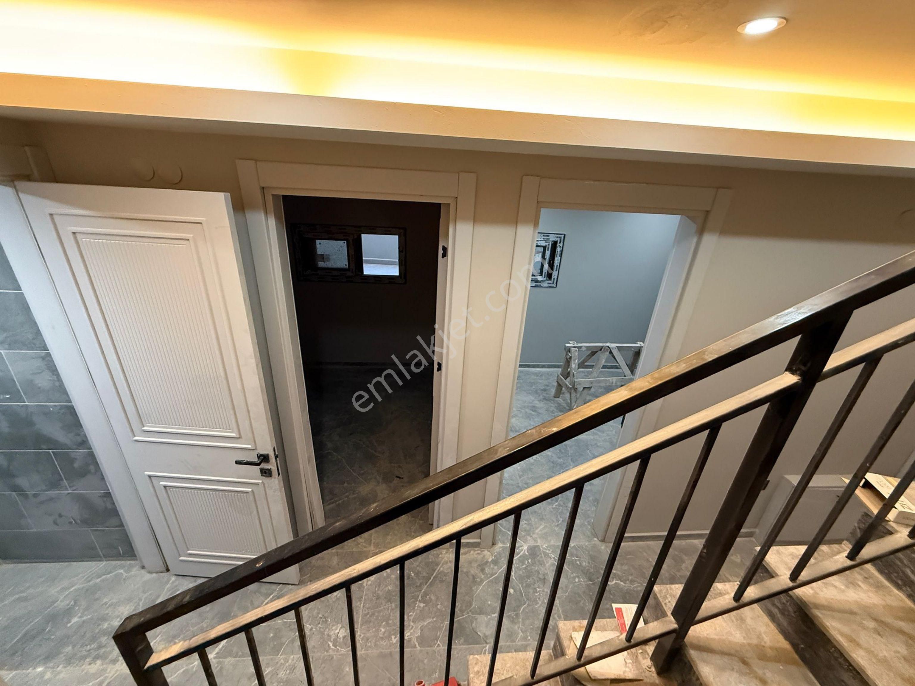 Kuşadası Karaovada Özel Havuzlu Hamam Saunalı 5+1 - Görsel 20