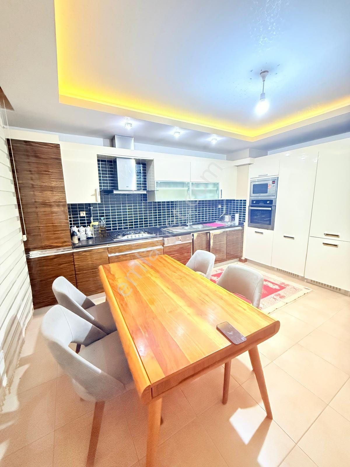 100 Yıl Şenbayrak Plaza'da 4+1 Her Kat Tek Daire Satılıktır - Görsel 11