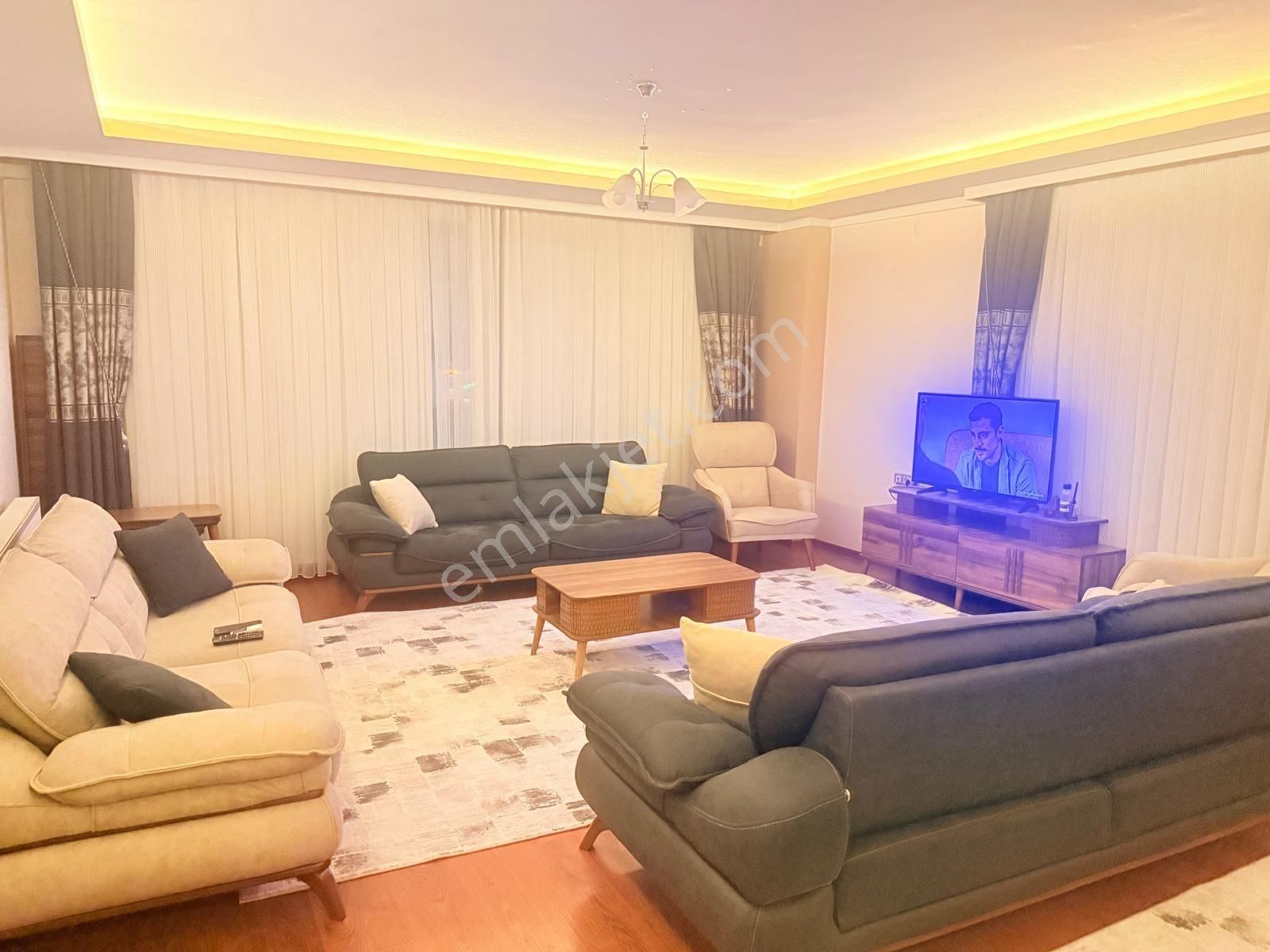 100 Yıl Şenbayrak Plaza'da 4+1 Her Kat Tek Daire Satılıktır