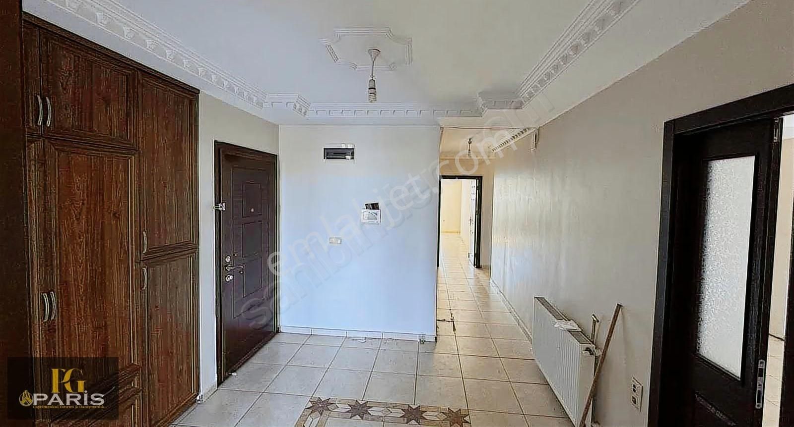 Kurttepe'de Göl Manzaran Asla Kapanmaz! Geniş 4+1 Satılık Daire - Görsel 13