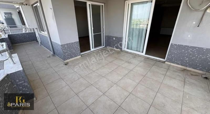 Kurttepe'de Göl Manzaran Asla Kapanmaz! Geniş 4+1 Satılık Daire - Görsel 12