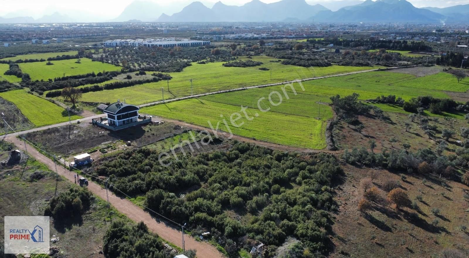Kepez Başköy | 0.40 Emsal | Park Alanı Yanı Satılık Arsa