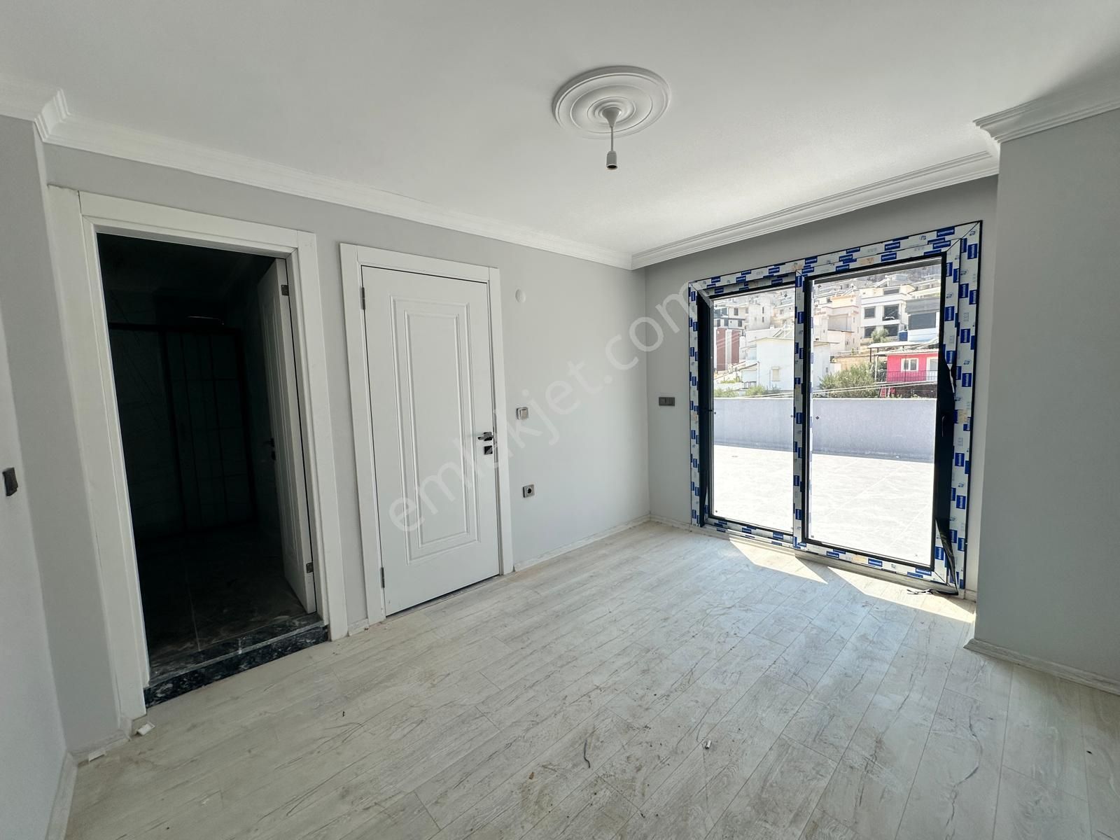 Seferihisar Doğanbeyde 4+1 Satılık Villa Tamamen Müstakil Bahçeli Köşe Villa - Görsel 32