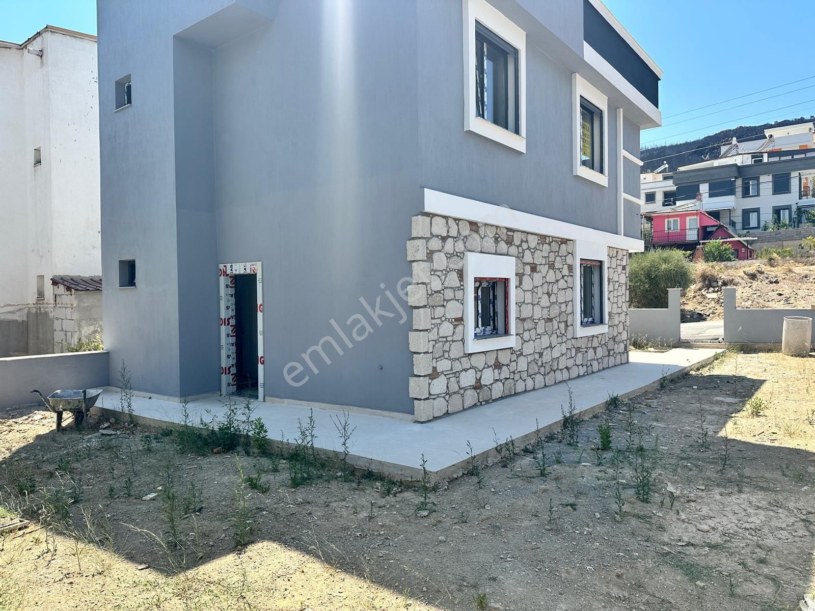 Seferihisar Doğanbeyde 4+1 Satılık Villa Tamamen Müstakil Bahçeli Köşe Villa - Görsel 7