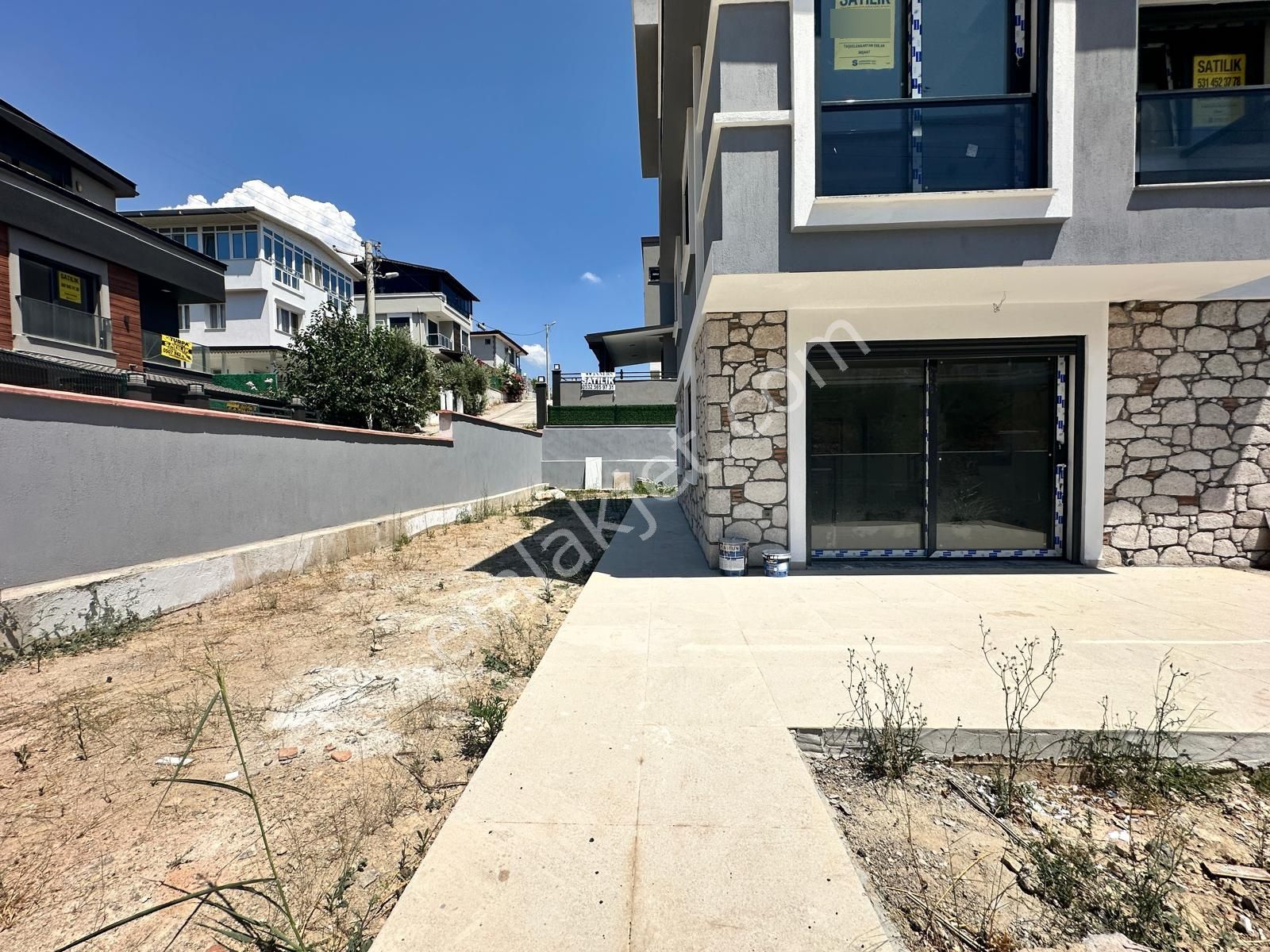 Seferihisar Doğanbeyde 4+1 Satılık Villa Tamamen Müstakil Bahçeli Köşe Villa - Görsel 3