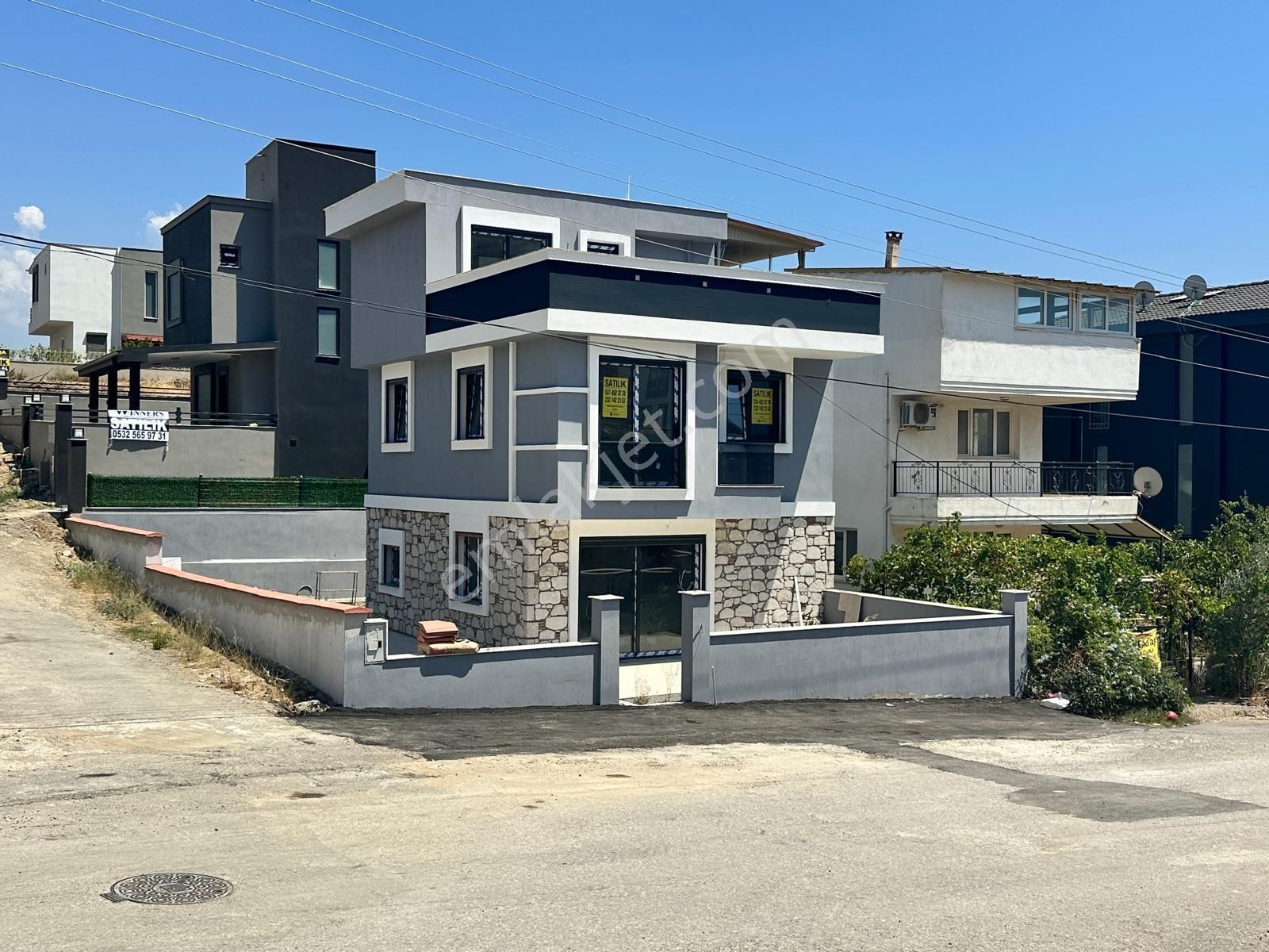 Seferihisar Doğanbeyde 4+1 Satılık Villa Tamamen Müstakil Bahçeli Köşe Villa - Görsel 2