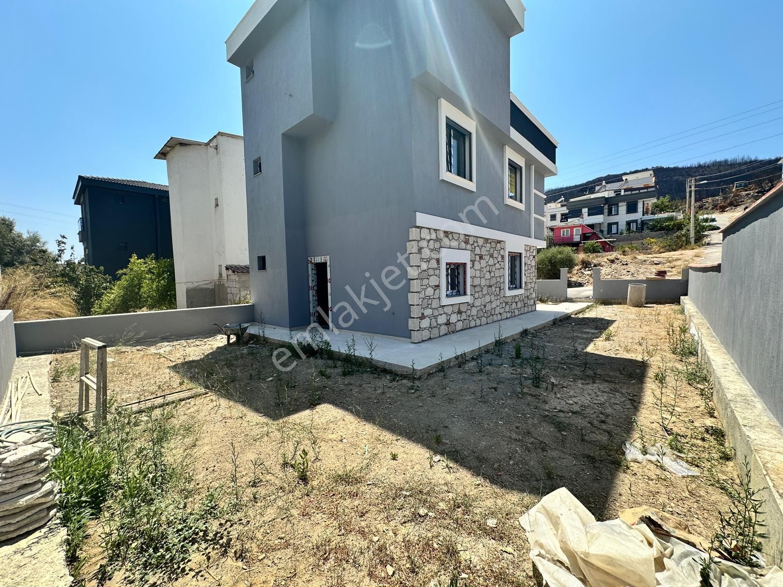Seferihisar Doğanbeyde 4+1 Satılık Villa Tamamen Müstakil Bahçeli Köşe Villa - Görsel 6