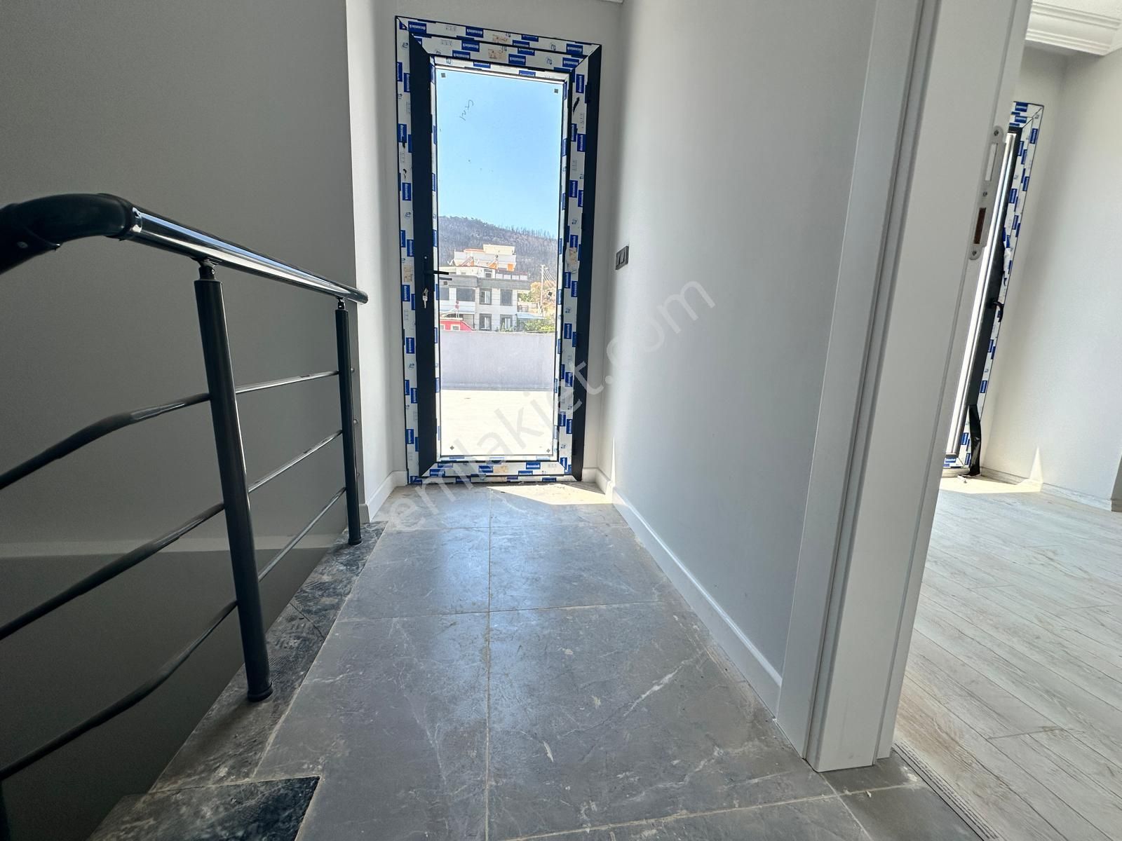 Seferihisar Doğanbeyde 4+1 Satılık Villa Tamamen Müstakil Bahçeli Köşe Villa - Görsel 29