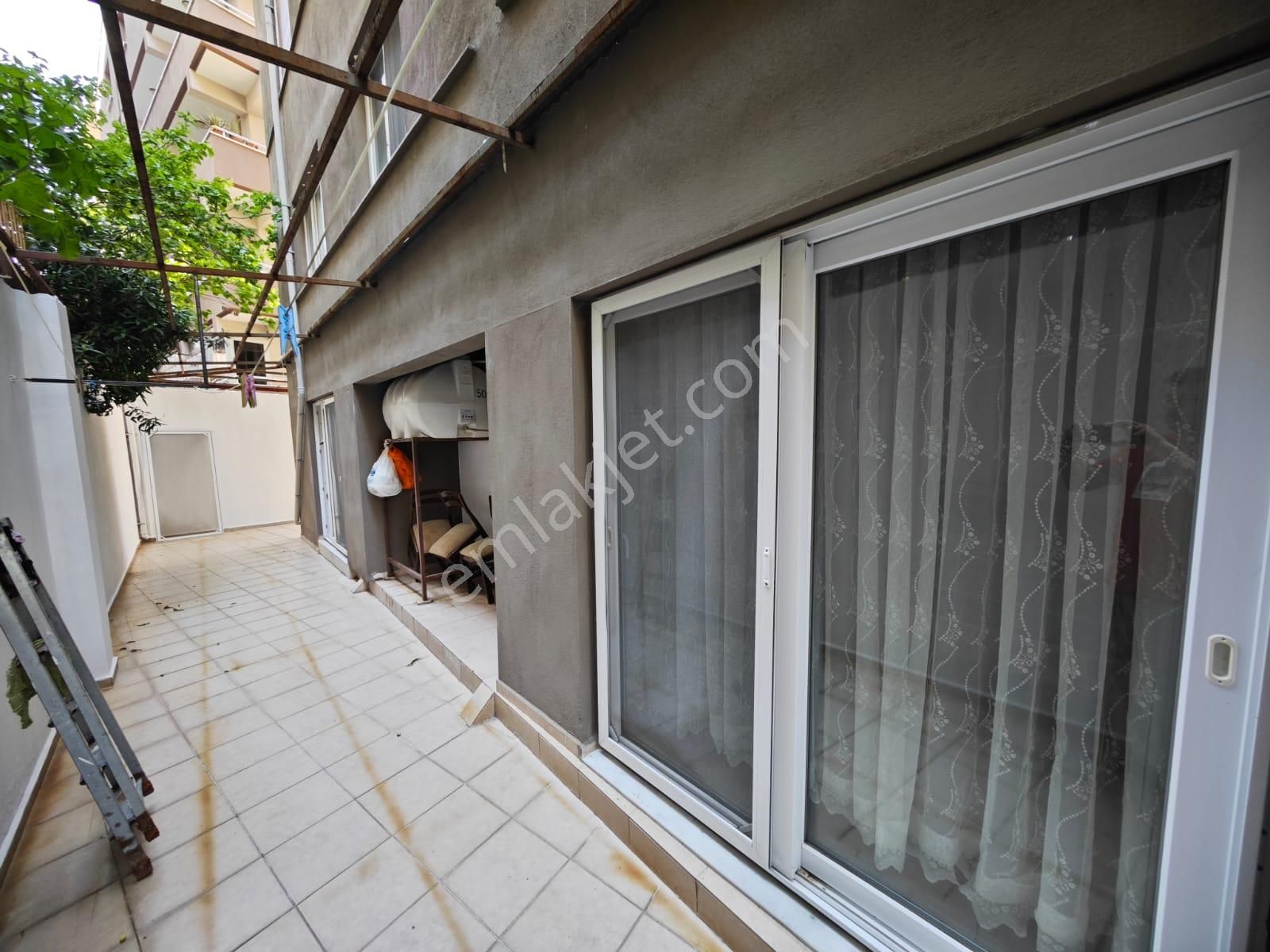 Dikili Ümmetoğlu'ndan 2+1 Ayrı Mutfak Salon Denize 100'metre - Görsel 24