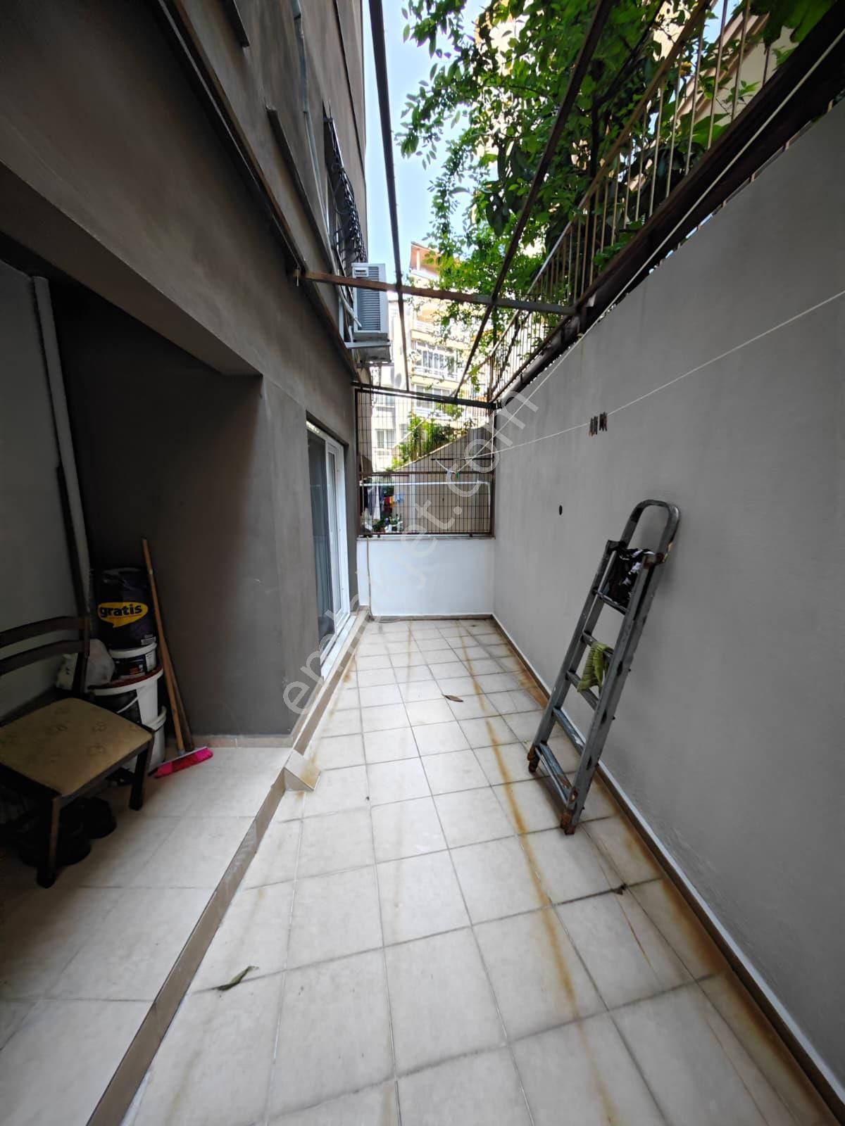 Dikili Ümmetoğlu'ndan 2+1 Ayrı Mutfak Salon Denize 100'metre - Görsel 22