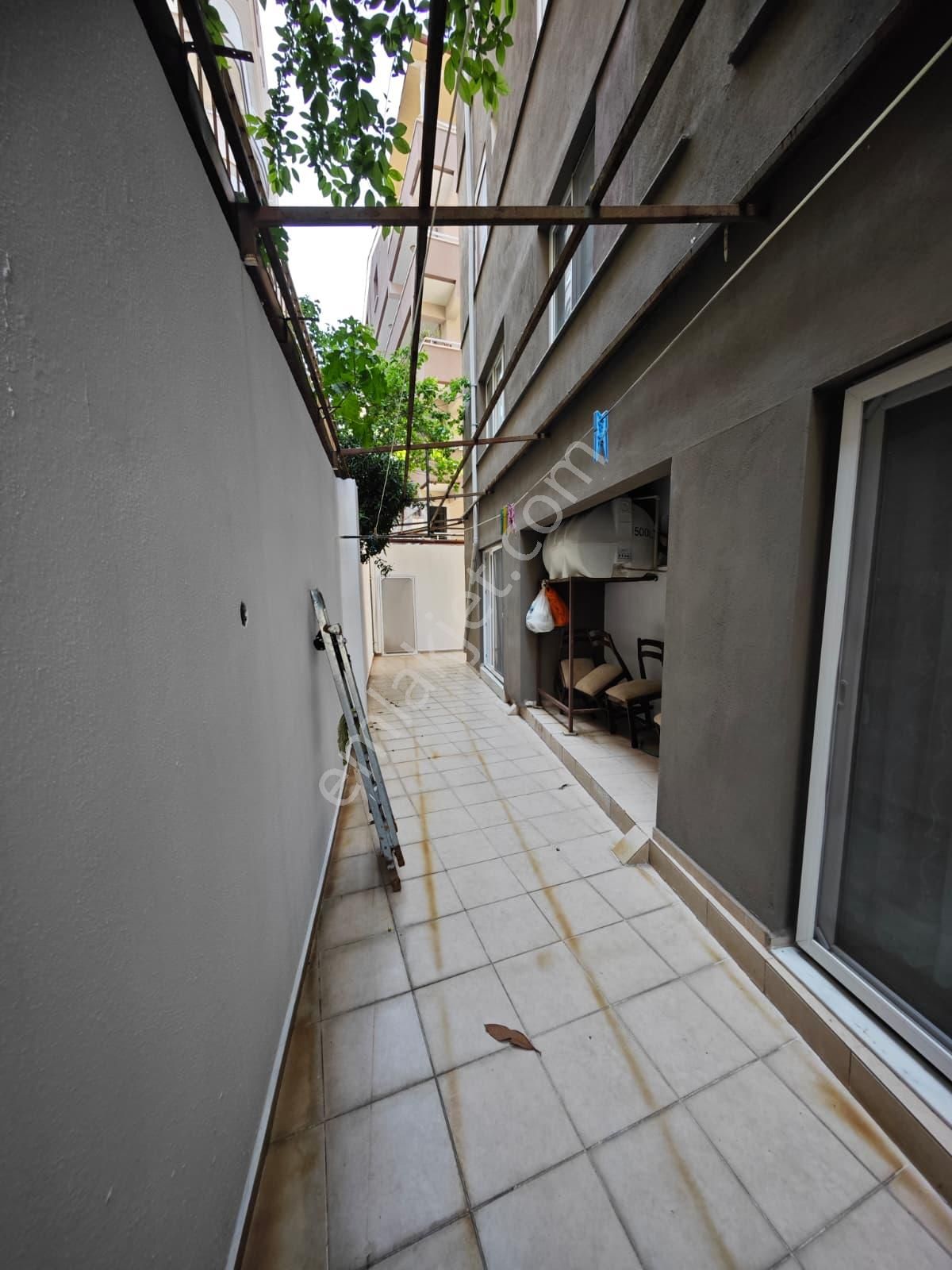 Dikili Ümmetoğlu'ndan 2+1 Ayrı Mutfak Salon Denize 100'metre - Görsel 23