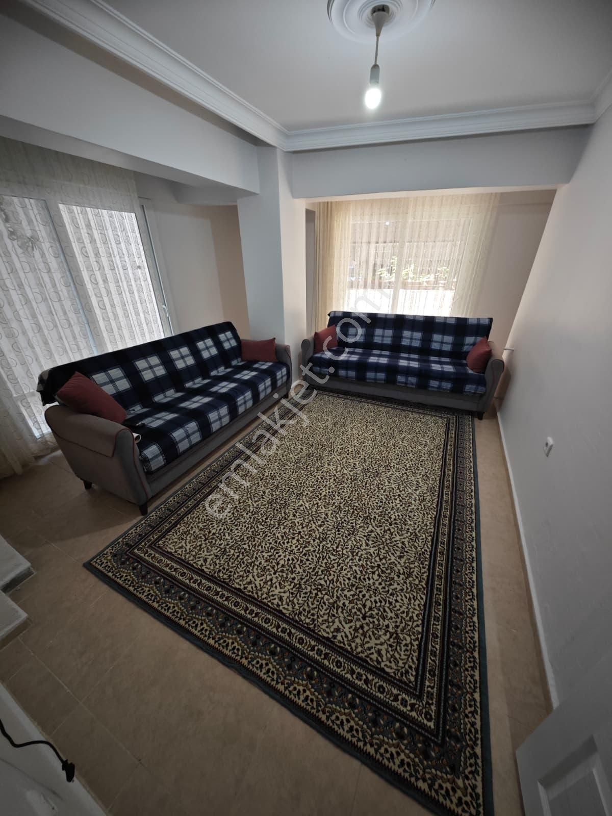 Dikili Ümmetoğlu'ndan 2+1 Ayrı Mutfak Salon Denize 100'metre