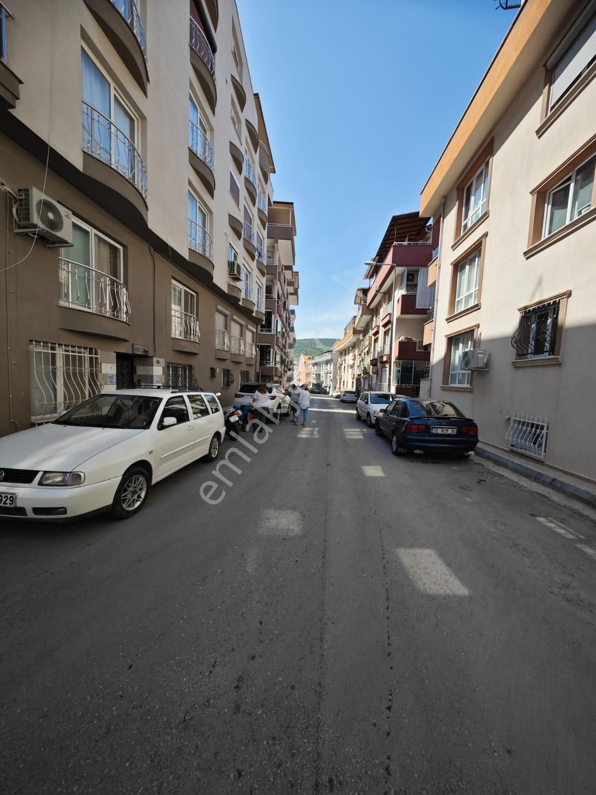 Dikili Ümmetoğlu'ndan 2+1 Ayrı Mutfak Salon Denize 100'metre - Görsel 35