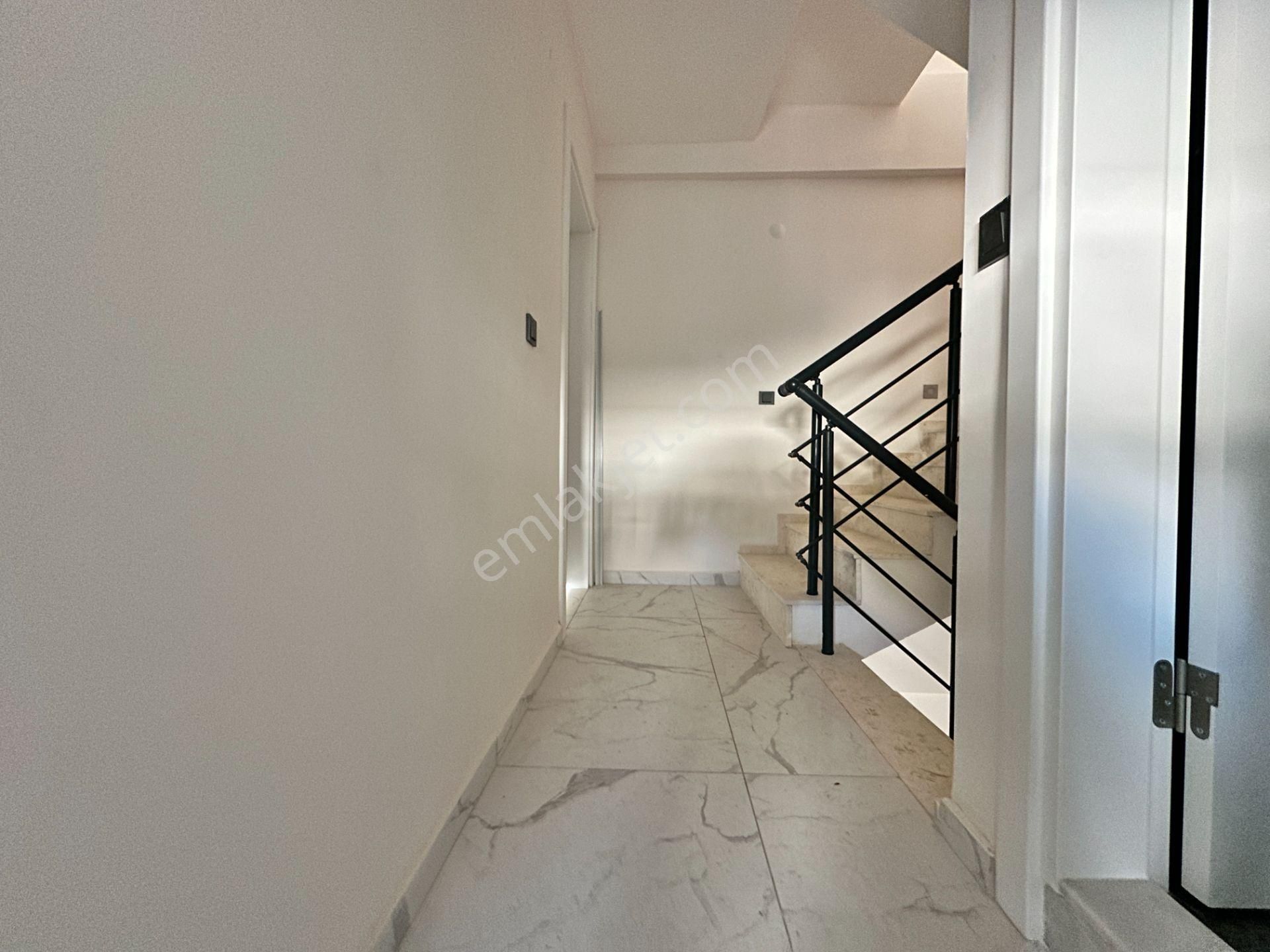 Seferihisar Doğanbeyde 3+1 Satılık Villa Doğa İçinde Denize 5km Mesafede - Görsel 15