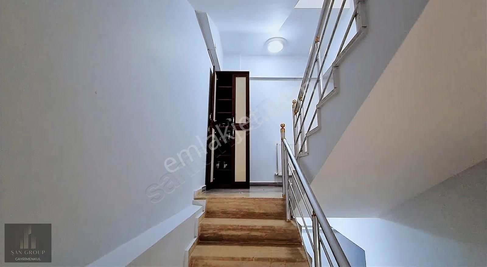 Şan Group'tan Nefis Teraslı Kış Bahçeli Lüks 4+1 Villa ! - Görsel 11