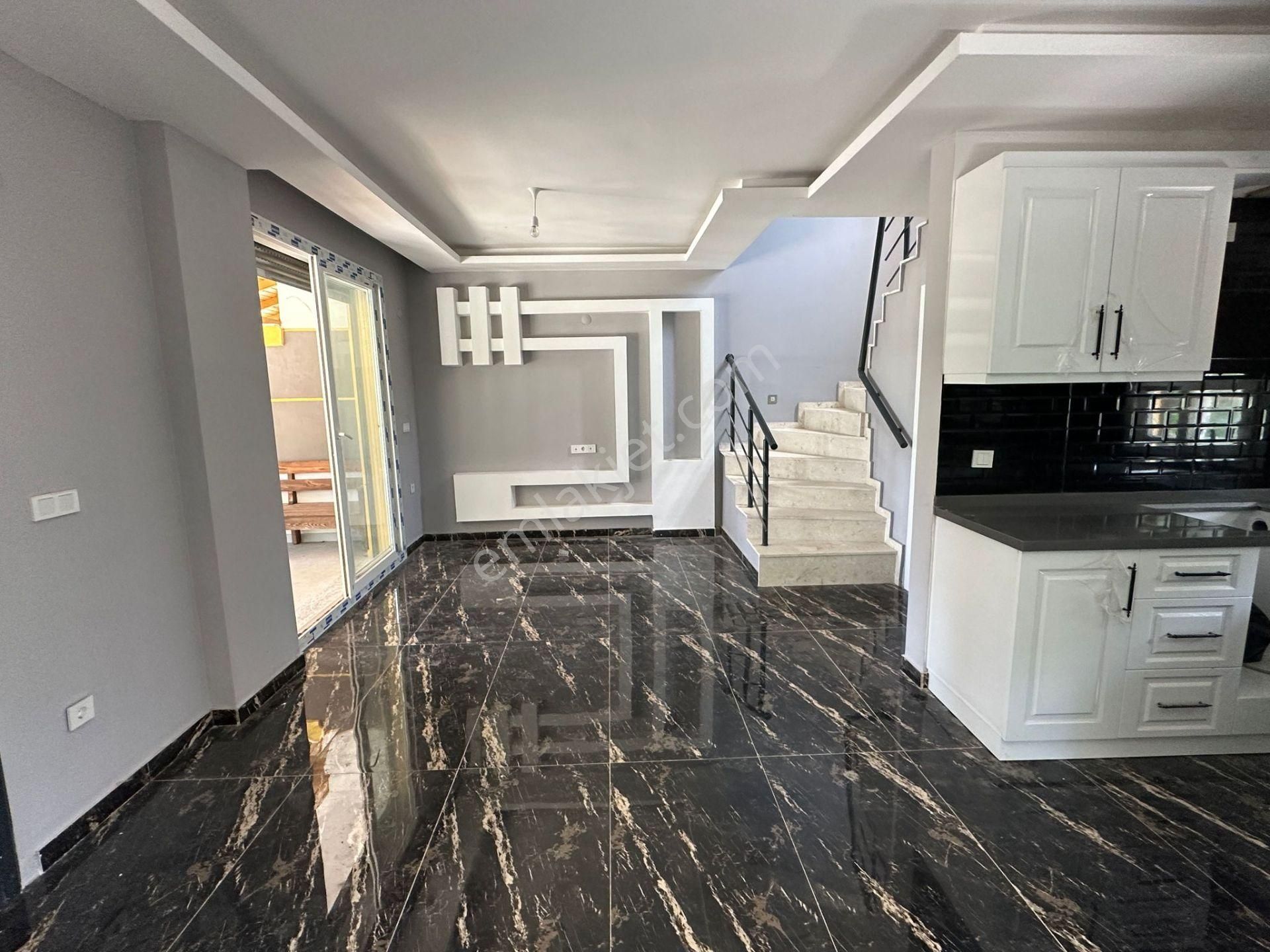 Seferihisar Doğanbeyde 3+1 Geniş Bahçeli Denize Yakın Villa - Görsel 12