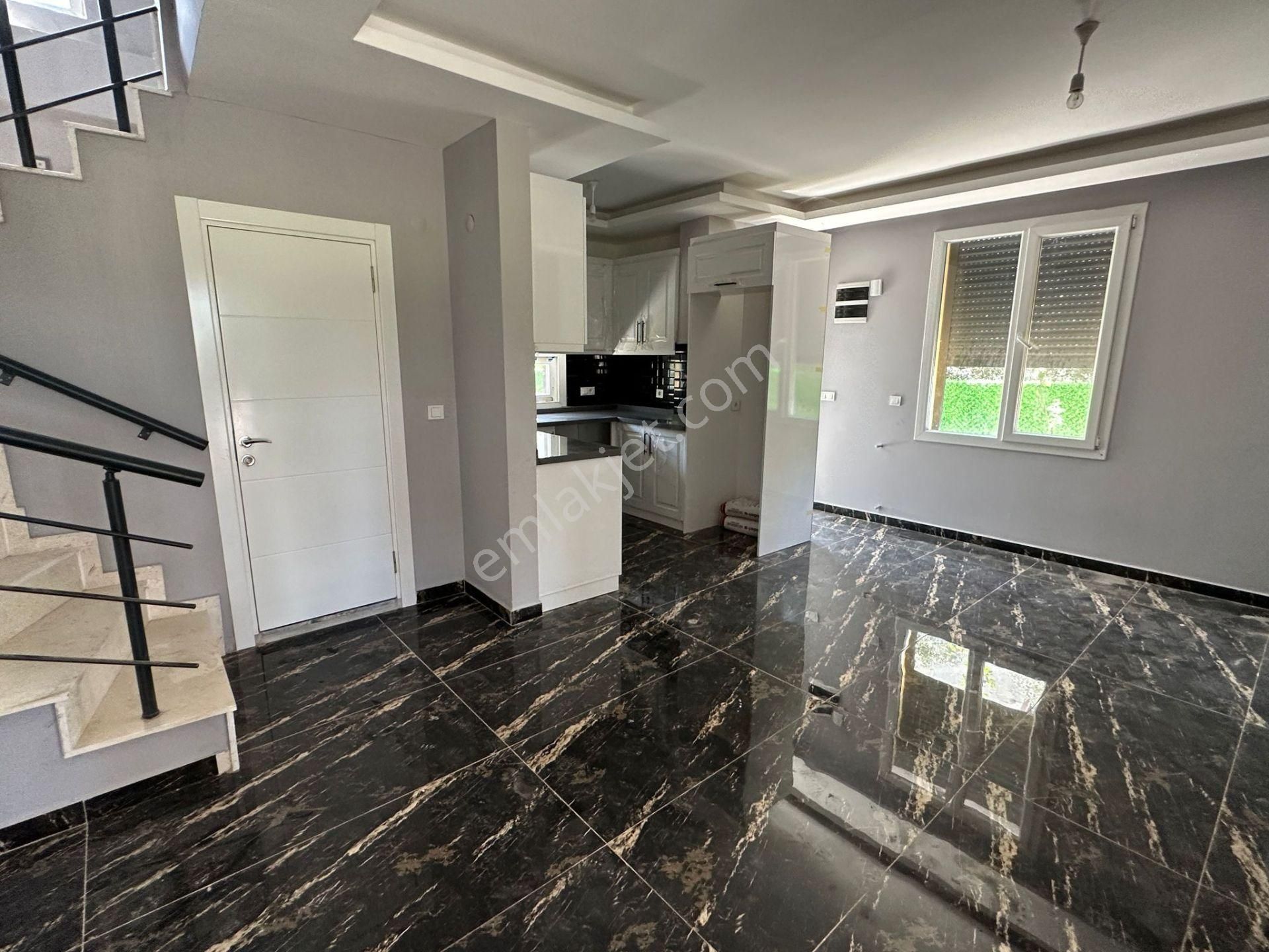 Seferihisar Doğanbeyde 3+1 Geniş Bahçeli Denize Yakın Villa - Görsel 11