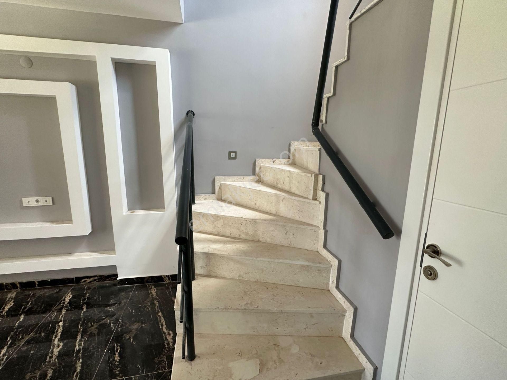 Seferihisar Doğanbeyde 3+1 Geniş Bahçeli Denize Yakın Villa - Görsel 14