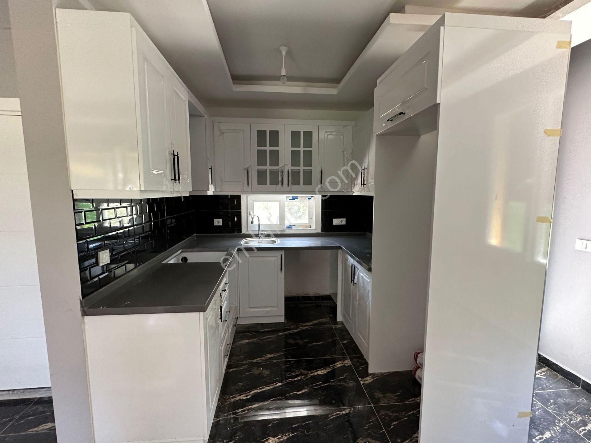 Seferihisar Doğanbeyde 3+1 Geniş Bahçeli Denize Yakın Villa - Görsel 9