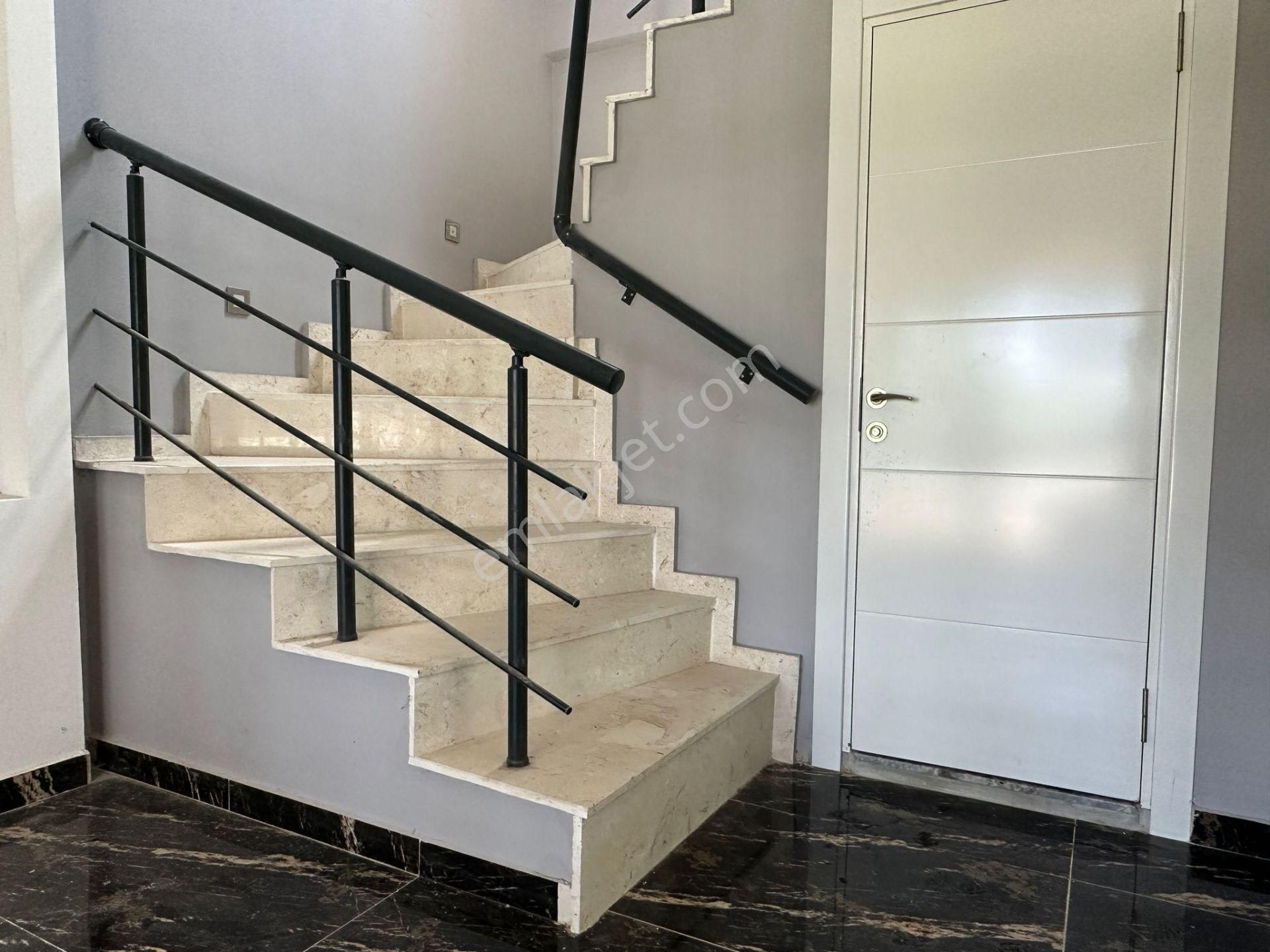 Seferihisar Doğanbeyde 3+1 Geniş Bahçeli Denize Yakın Villa - Görsel 21