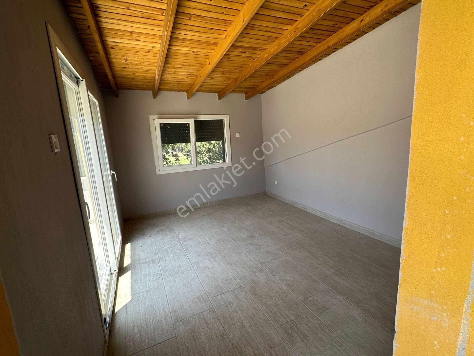 Seferihisar Doğanbeyde 3+1 Geniş Bahçeli Denize Yakın Villa - Görsel 17