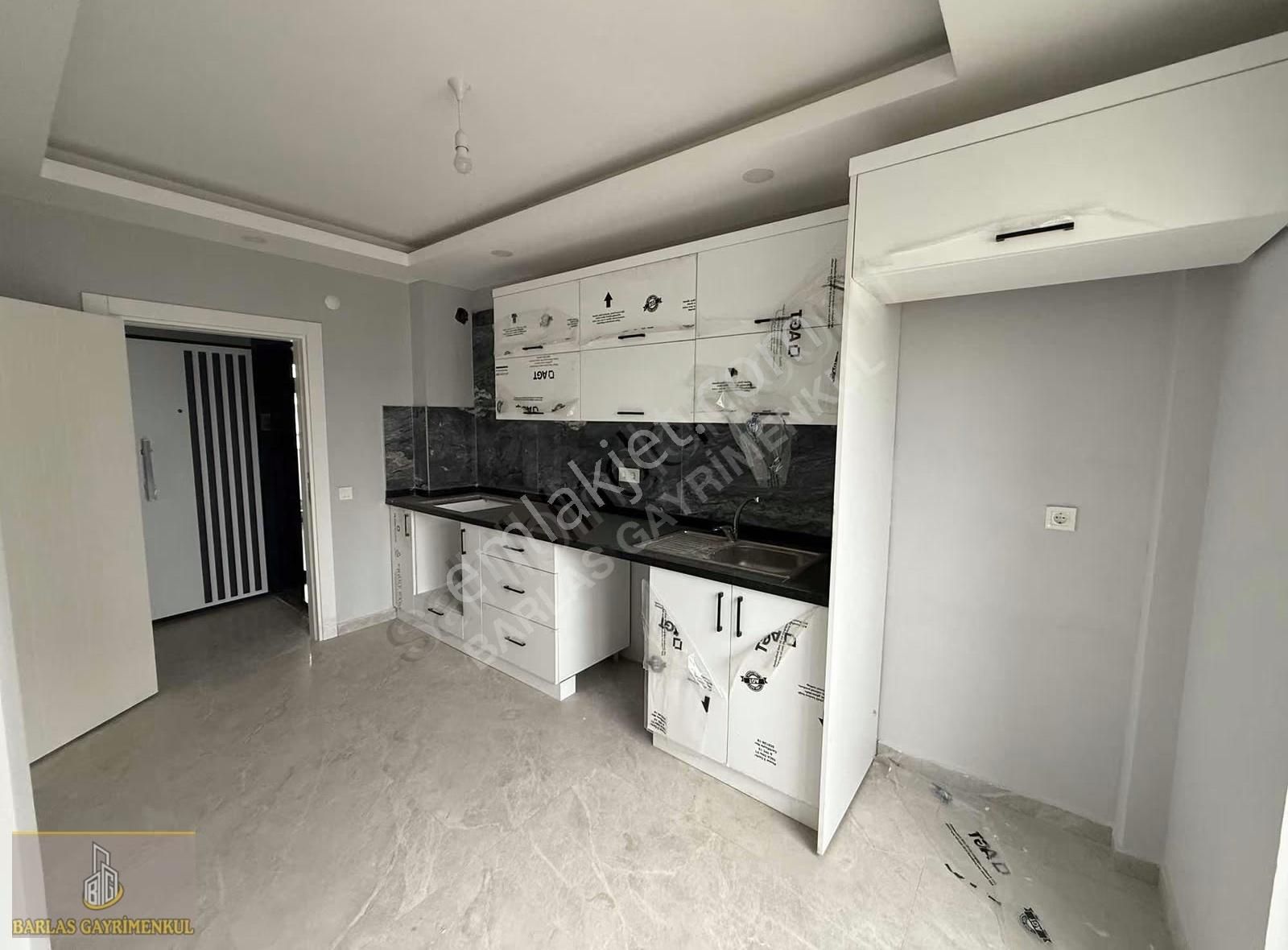 Ayanoğlu Mah 3+1 Lüks İşçilik Cadde Üzeri %80 Kredili