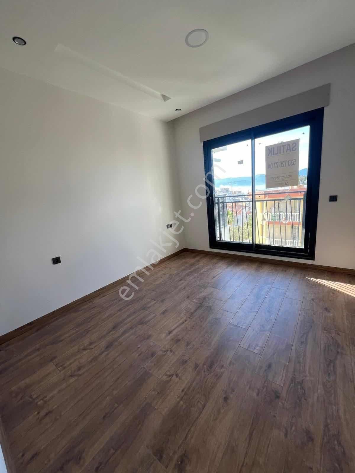 Kuşadası Kadınlar Denizinde Satılık Deniz Manzaralı 1+1 Daire - Görsel 16